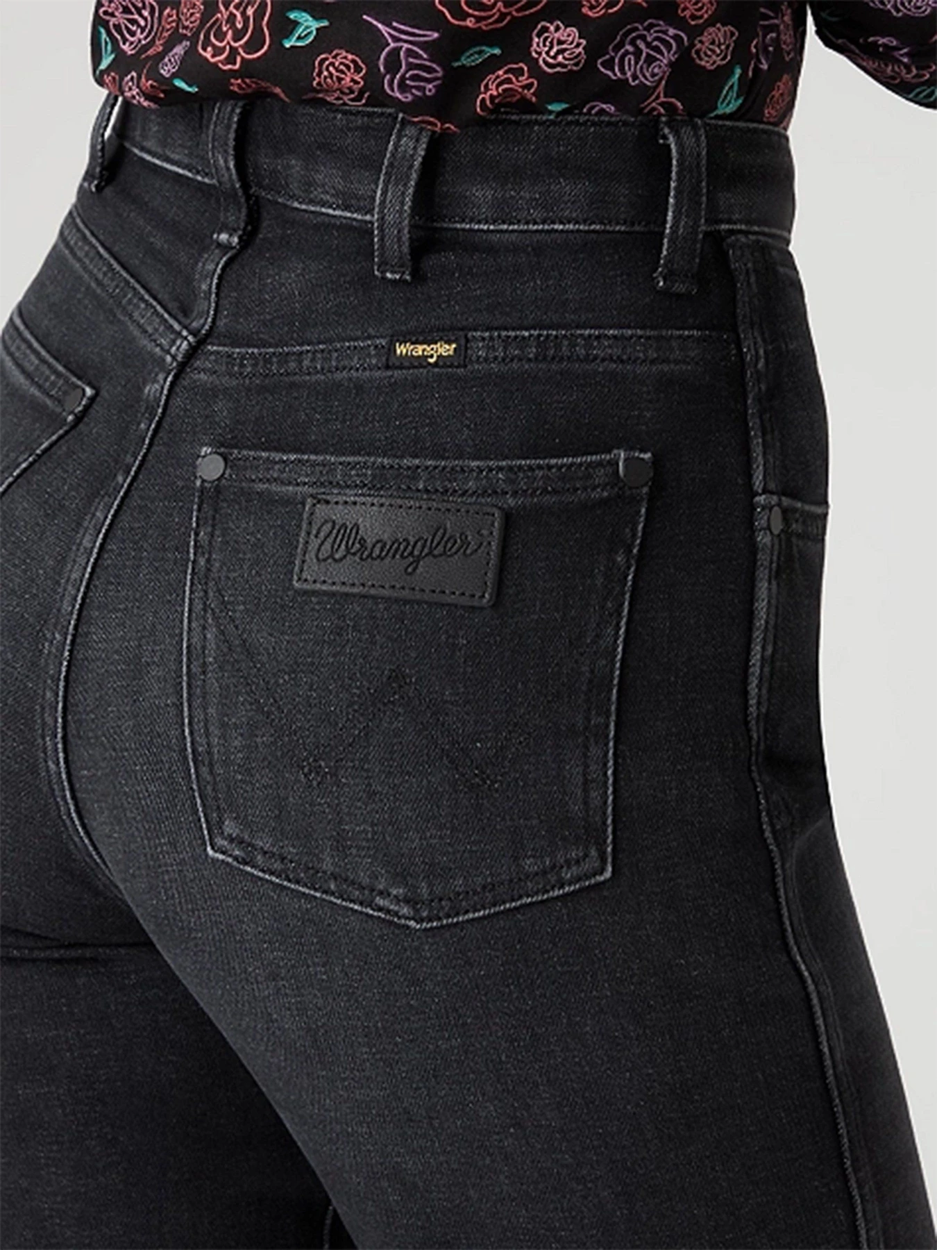 Джинсы Wrangler Mom модель W246KO96B_32 Джинсы Wrangler Mom модель W246KO96B_32 Фото