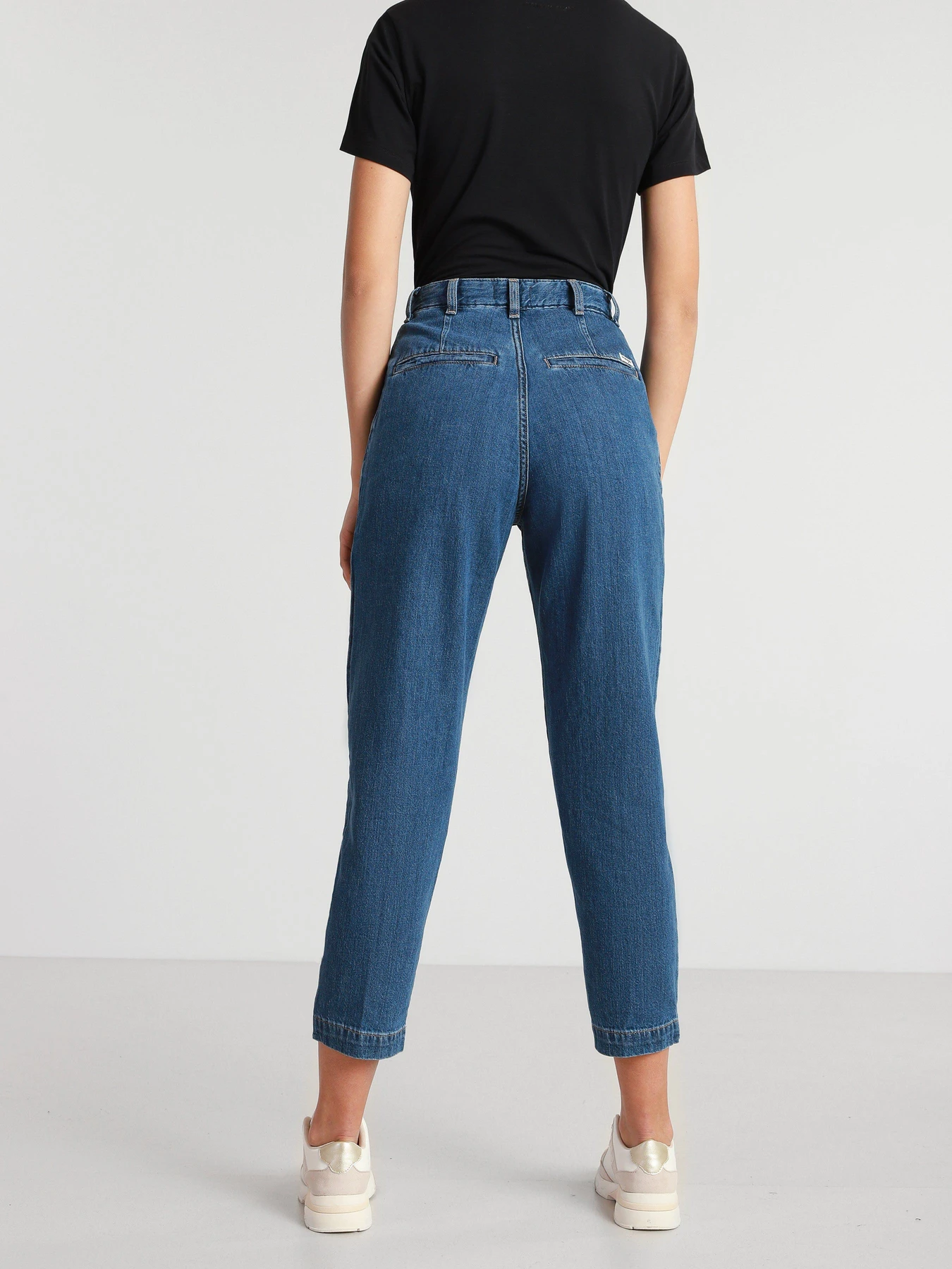Джинсы Wrangler Mom Chino модель W22HZB26K_32 Джинсы Wrangler Mom Chino модель W22HZB26K_32 Фото