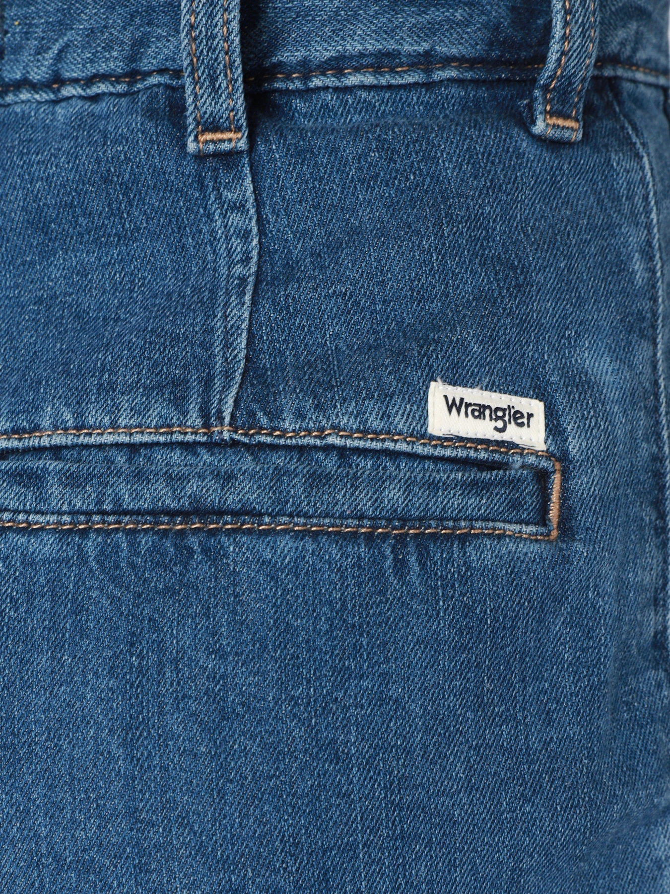 Джинсы Wrangler Mom Chino модель W22HZB26K_32 Джинсы Wrangler Mom Chino модель W22HZB26K_32 Фото