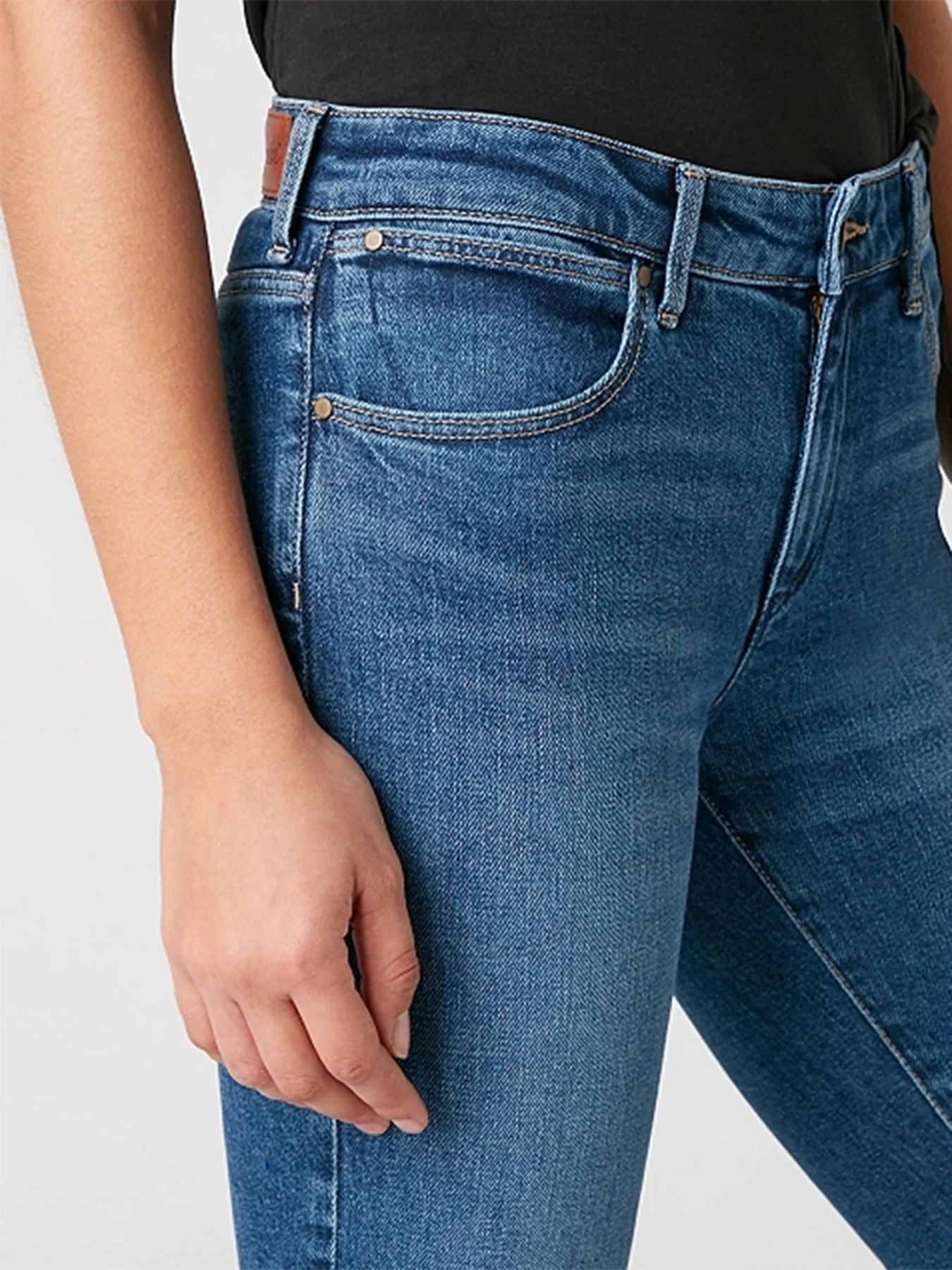 Джинсы Wrangler Straight модель W28TJX17T_32 Джинсы Wrangler Straight модель W28TJX17T_32 Фото
