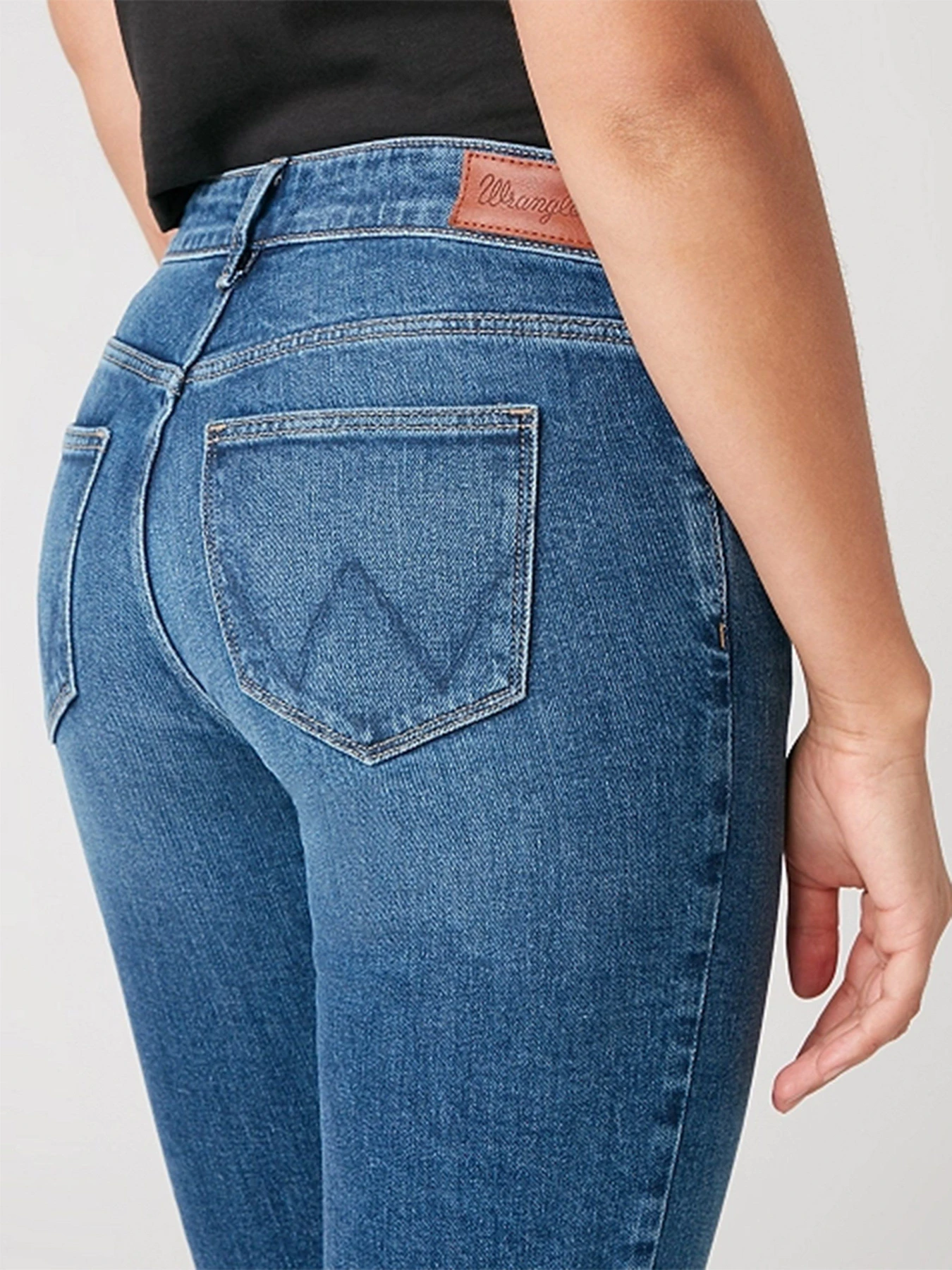 Джинсы Wrangler Straight модель W28TJX17T_32 Джинсы Wrangler Straight модель W28TJX17T_32 Фото