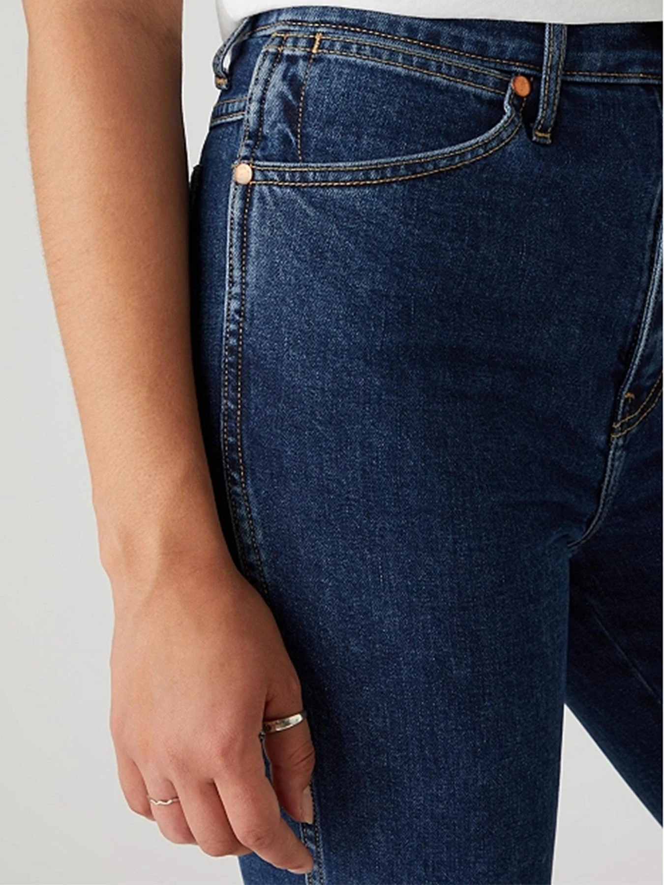 Джинсы Wrangler Straight модель W2H2D222Z_32 Джинсы Wrangler Straight модель W2H2D222Z_32 Фото