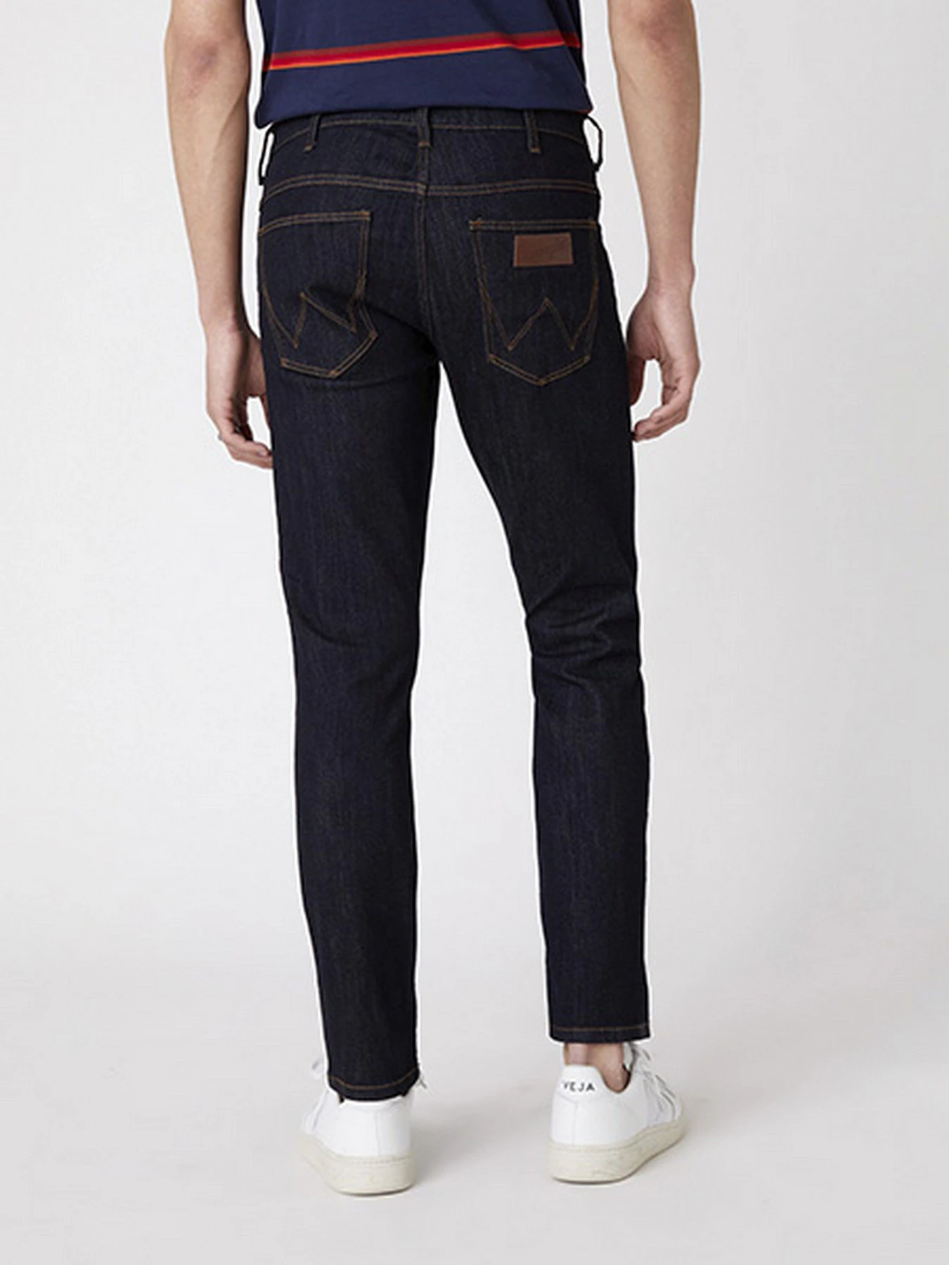 Джинсы Wrangler Larston Slim модель W18SP690A_32 Фото