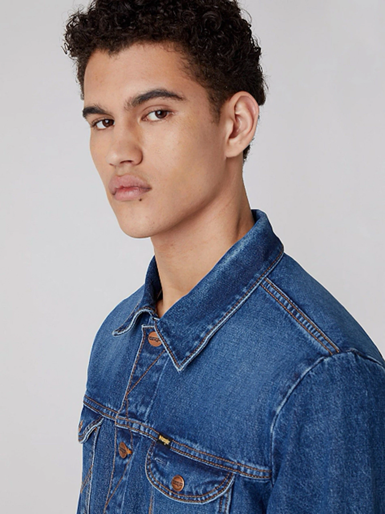 Куртки и дубленки Wrangler ICONS модель W4MJUG925 Фото