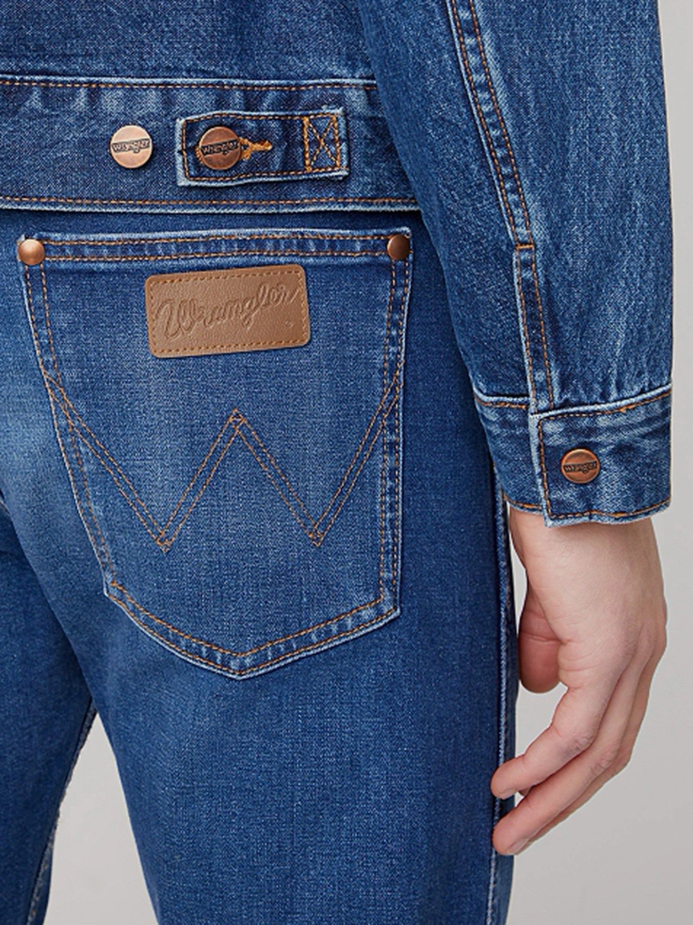 Куртки и дубленки Wrangler ICONS модель W4MJUG923 Куртки и дубленки Wrangler ICONS модель W4MJUG923 Фото