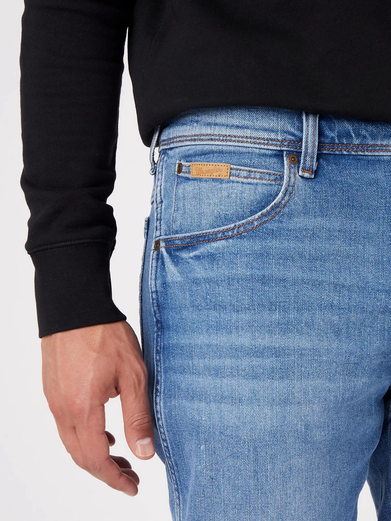 Джинсы Wrangler модель W12TJX21Y32_32 Фото