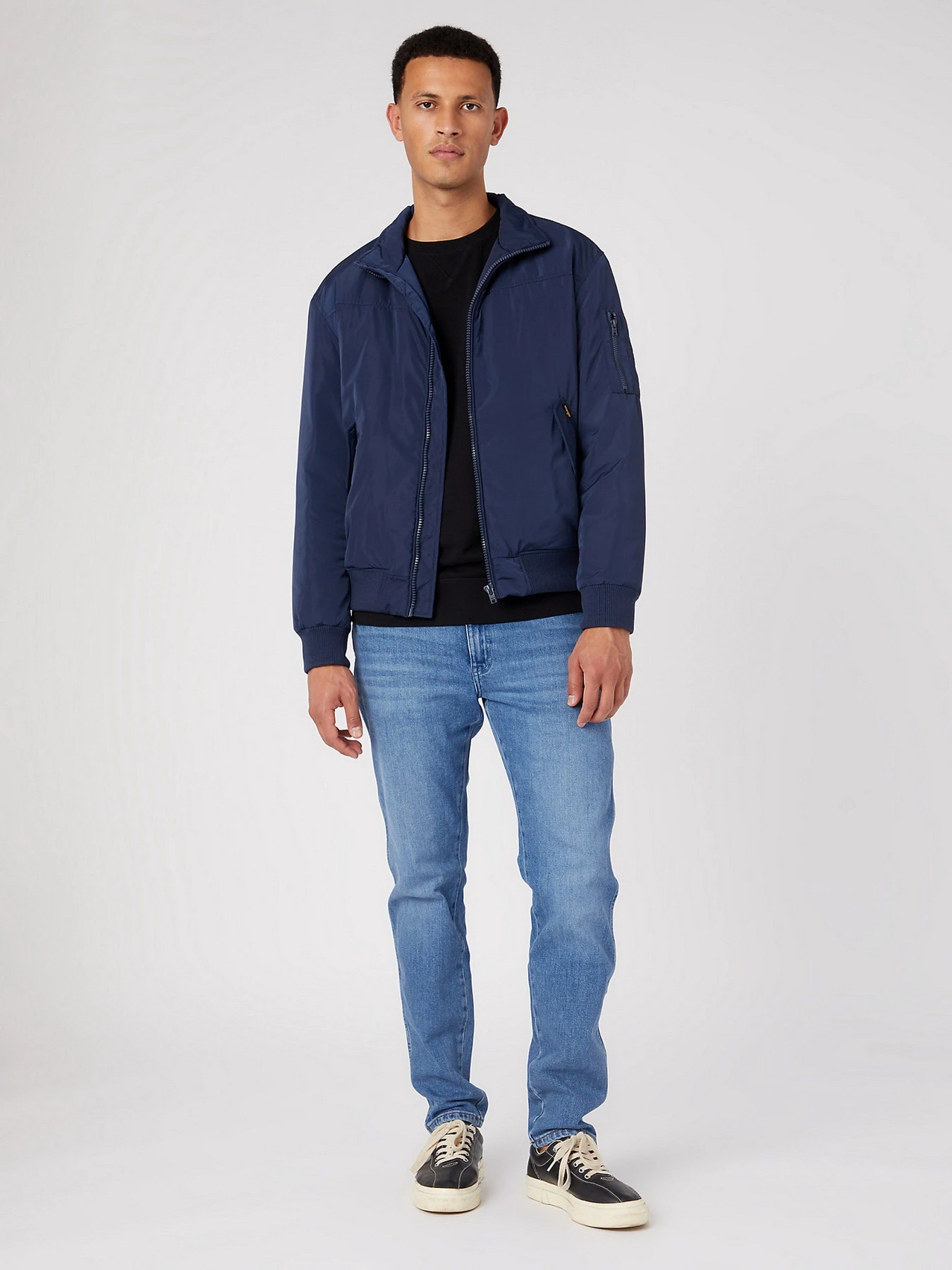 Джинсы Wrangler модель W12TJX21Y32_32 Фото
