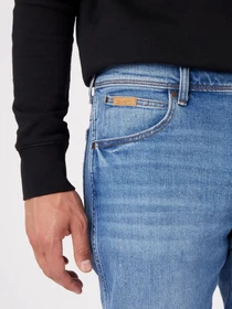 Джинсы Wrangler модель W12TJX21Y32_32 Фото