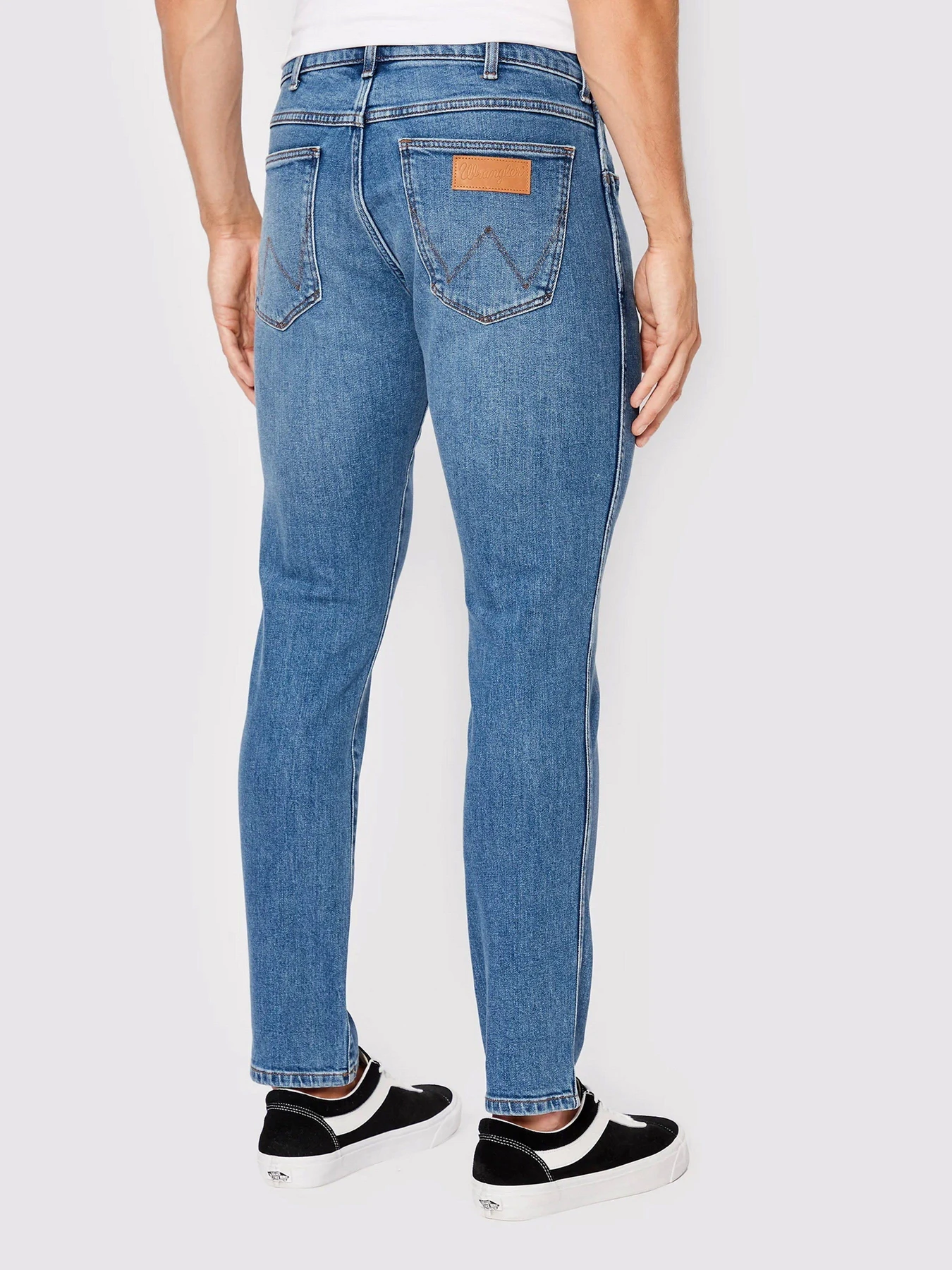 Джинсы Wrangler модель W18SJX21Y32_32 Фото