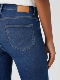 Джинсы Wrangler Slim Authentic Love модель W26LZM23Z32_32 Фото