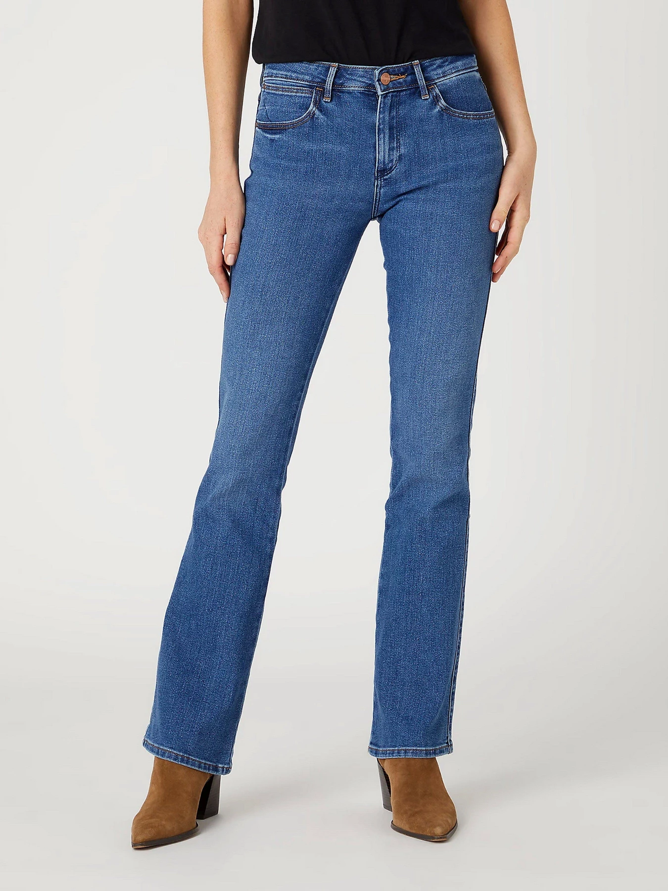 Джинсы Wrangler Bootcut Camellia модель W28B4734R_32 Джинсы Wrangler Bootcut Camellia модель W28B4734R_32 Фото