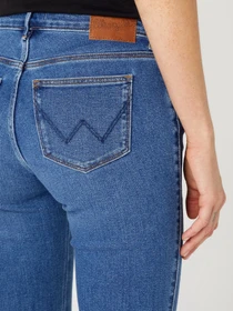 Джинсы Wrangler Bootcut Camellia модель W28B4734R_32 Фото