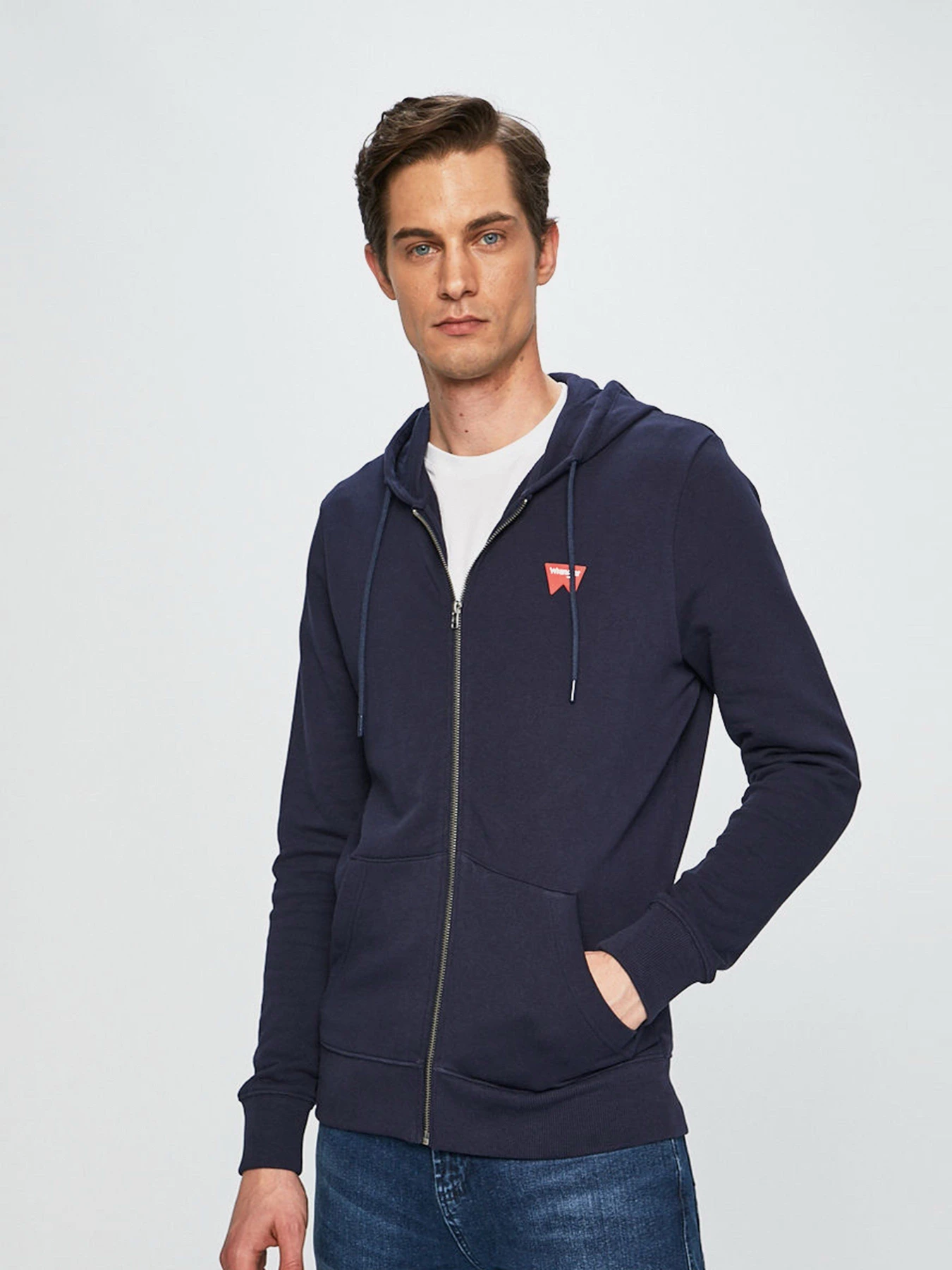 Худи и свитшоты Wrangler Sign Off Zip Sweat модель W6B4HA114 Худи и свитшоты Wrangler Sign Off Zip Sweat модель W6B4HA114 Фото