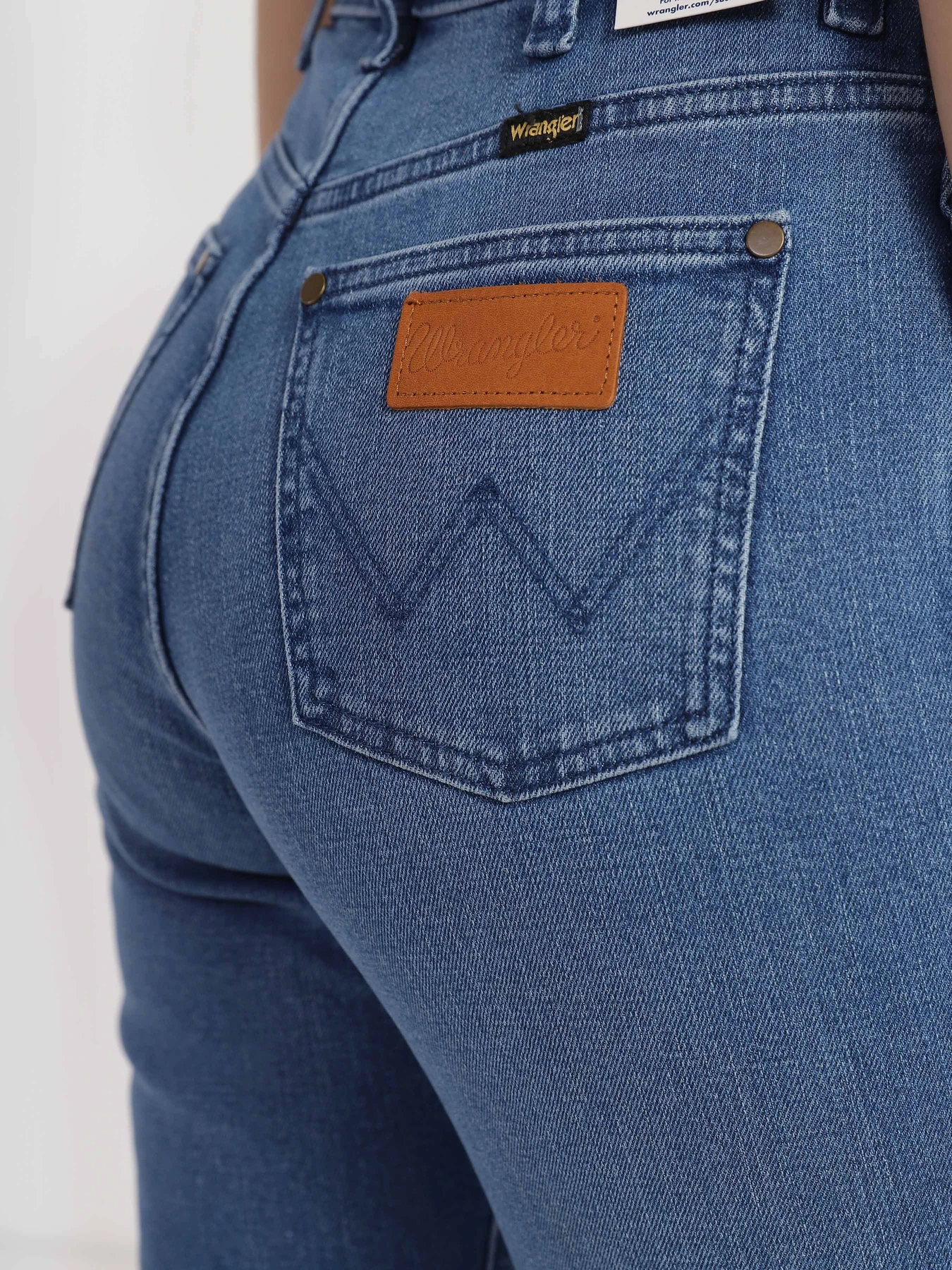 Джинсы Wrangler Mom модель W246HN42M_32 Джинсы Wrangler Mom модель W246HN42M_32 Фото