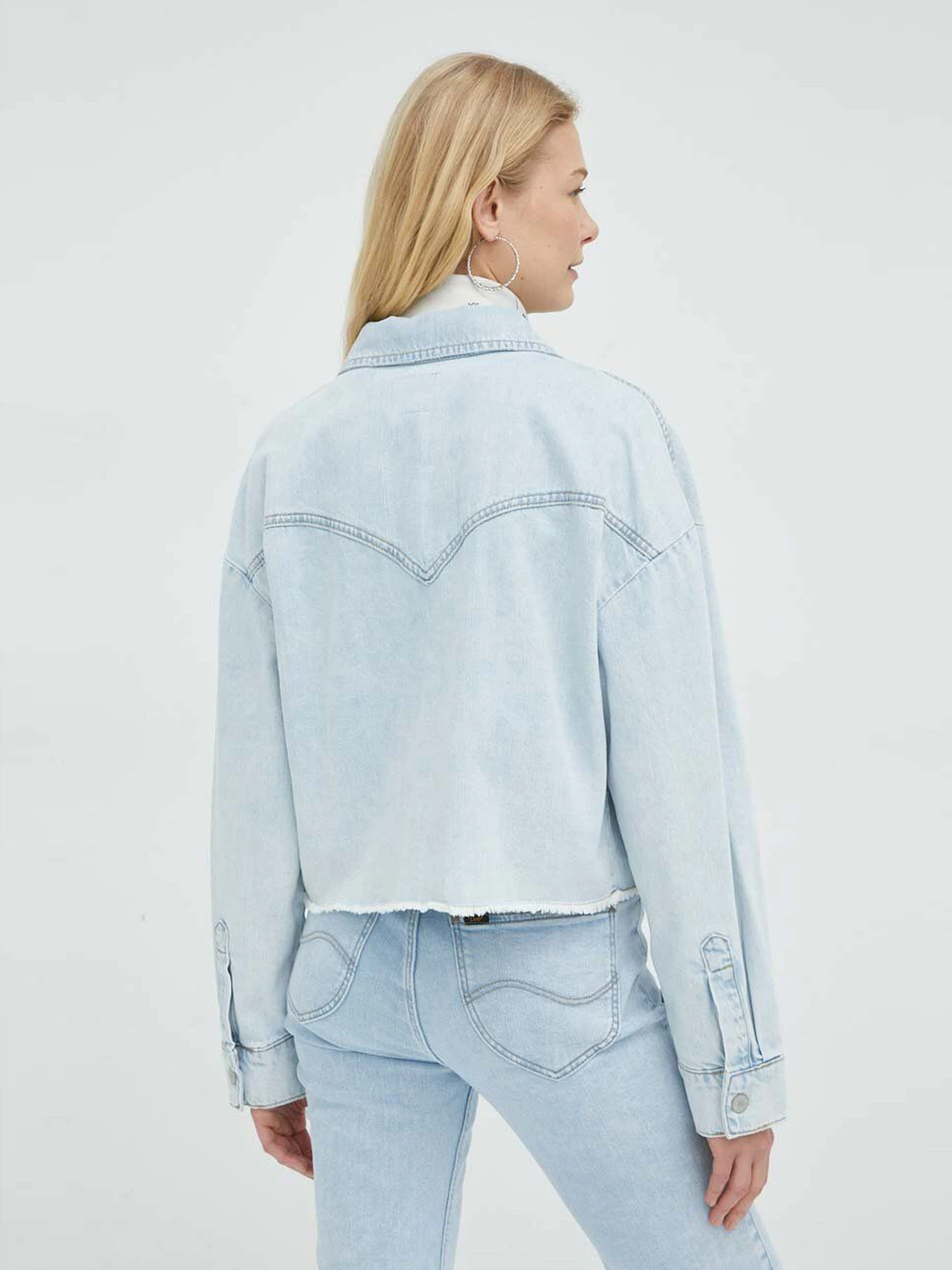Куртки и дубленки Wrangler модель W429HF48L Куртки и дубленки Wrangler модель W429HF48L Фото