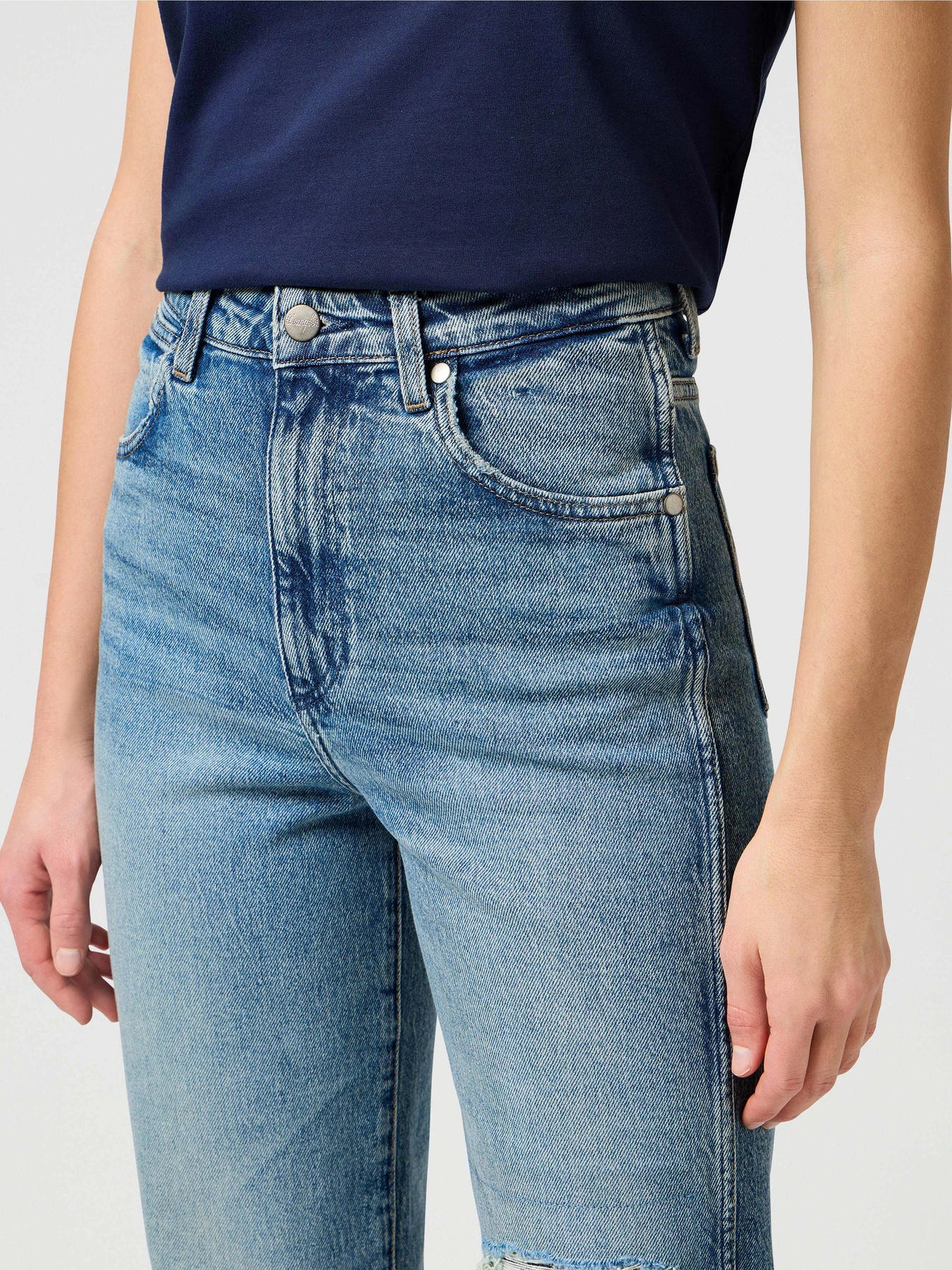 Джинсы Wrangler Mom Straight модель 112343582 Фото
