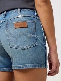 Шорти Wrangler Boyfriend модель 112351036 Фото
