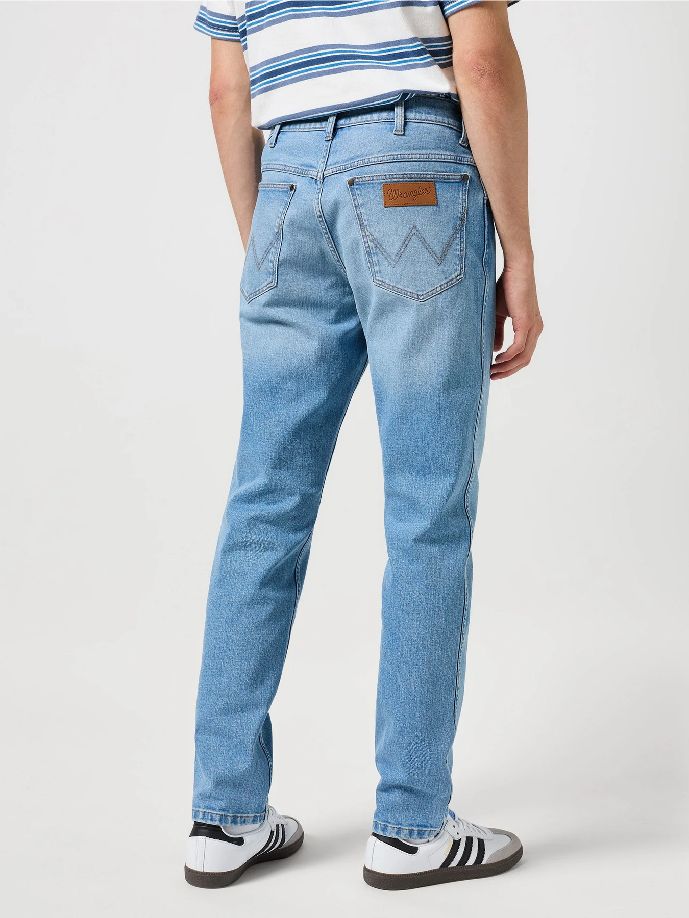 Джинсы Wrangler River модель 112351255 Джинсы Wrangler River модель 112351255 Фото