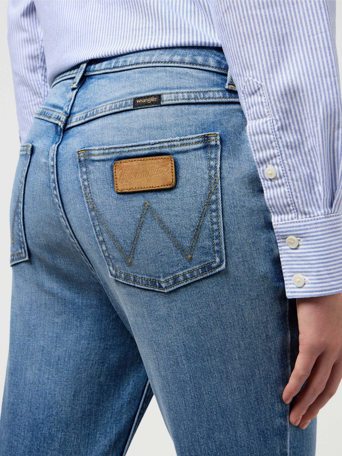 Джинси Wrangler Fierce Flare модель 112351971 Джинси Wrangler Fierce Flare модель 112351971 Фото