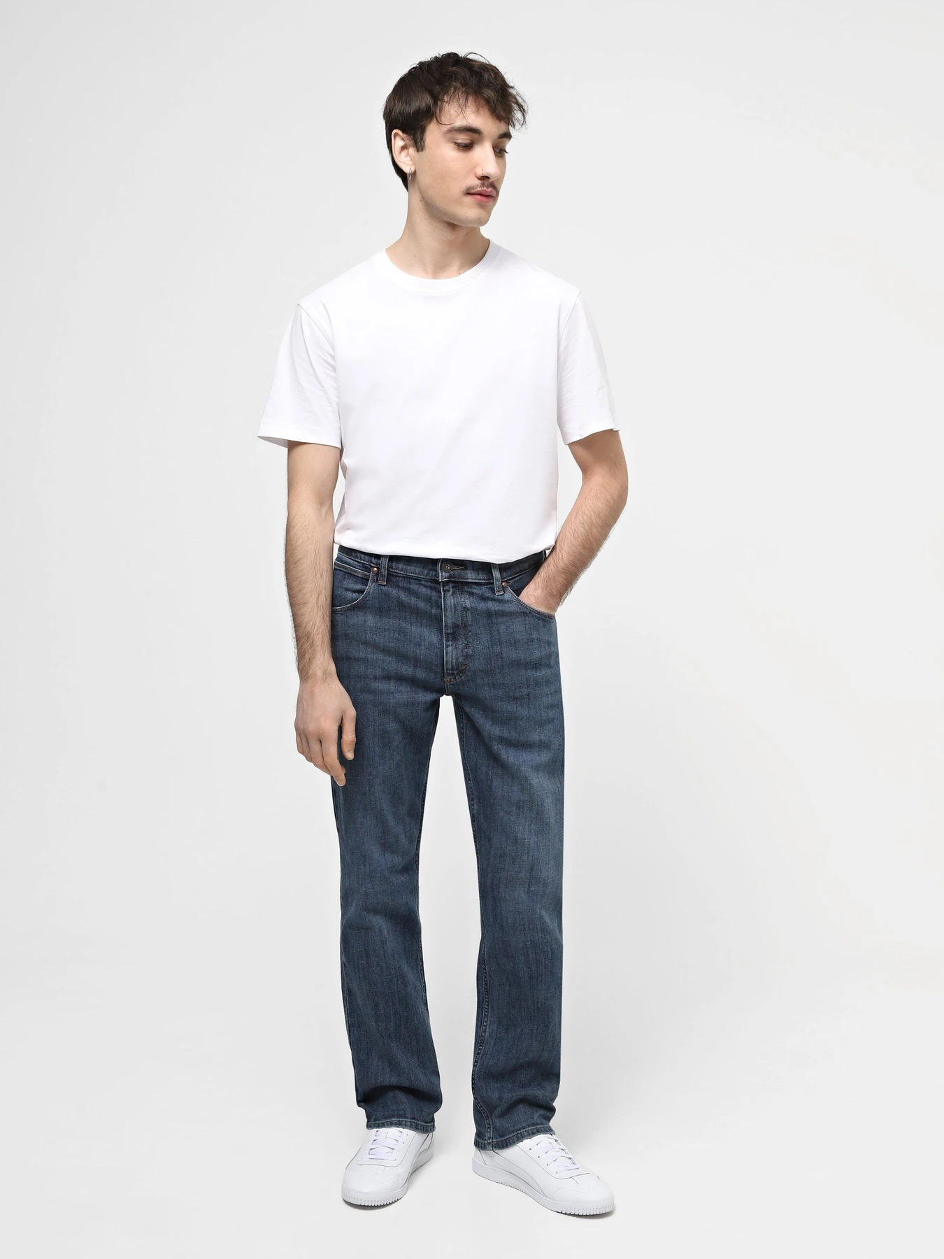 Джинсы Wrangler Straight модель W10TM632F Джинсы Wrangler Straight модель W10TM632F Фото