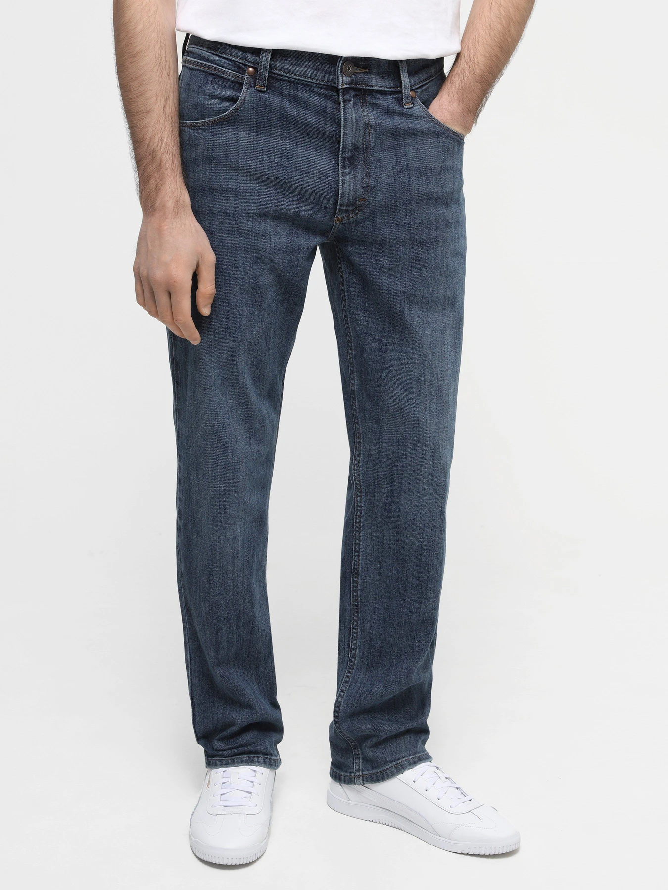 Джинсы Wrangler Straight модель W10TM632F Джинсы Wrangler Straight модель W10TM632F Фото