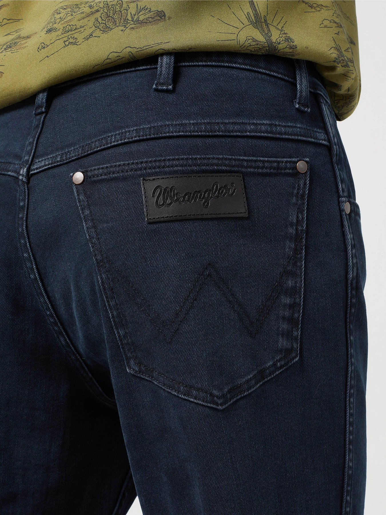 Джинсы Wrangler River модель 112352674 Фото