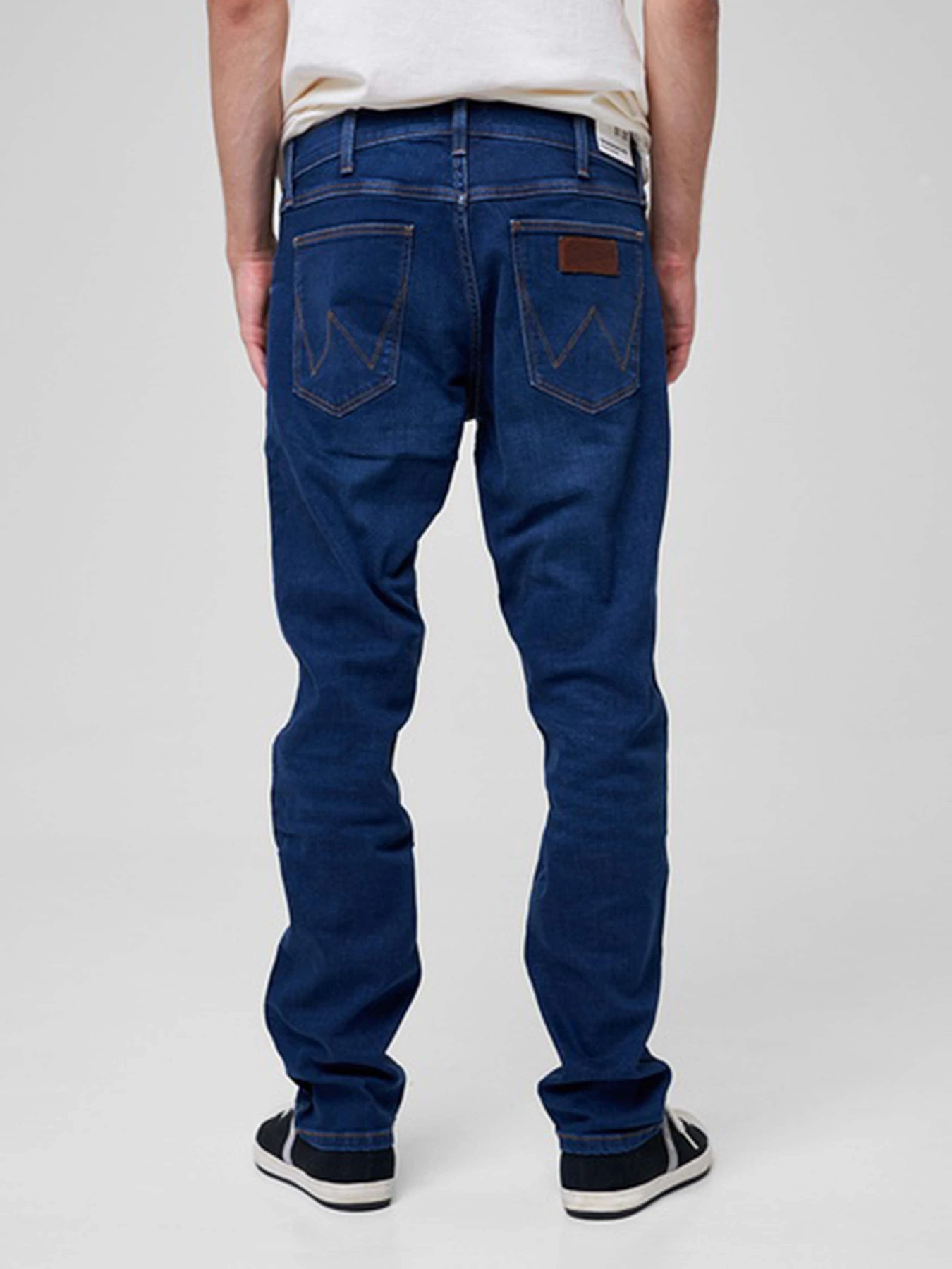 Джинсы Wrangler модель W15QCJ027 Фото
