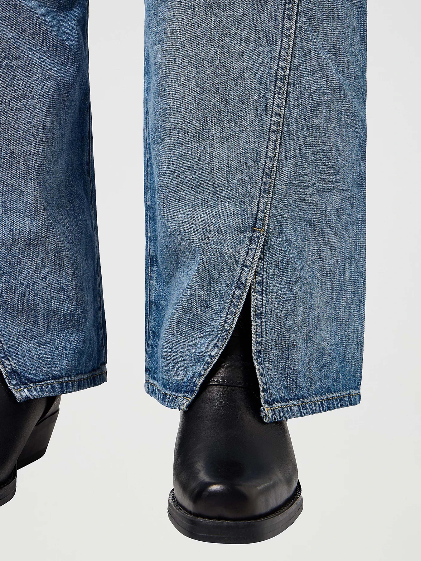 Джинси Wrangler модель 112362780 Джинси Wrangler модель 112362780 Фото