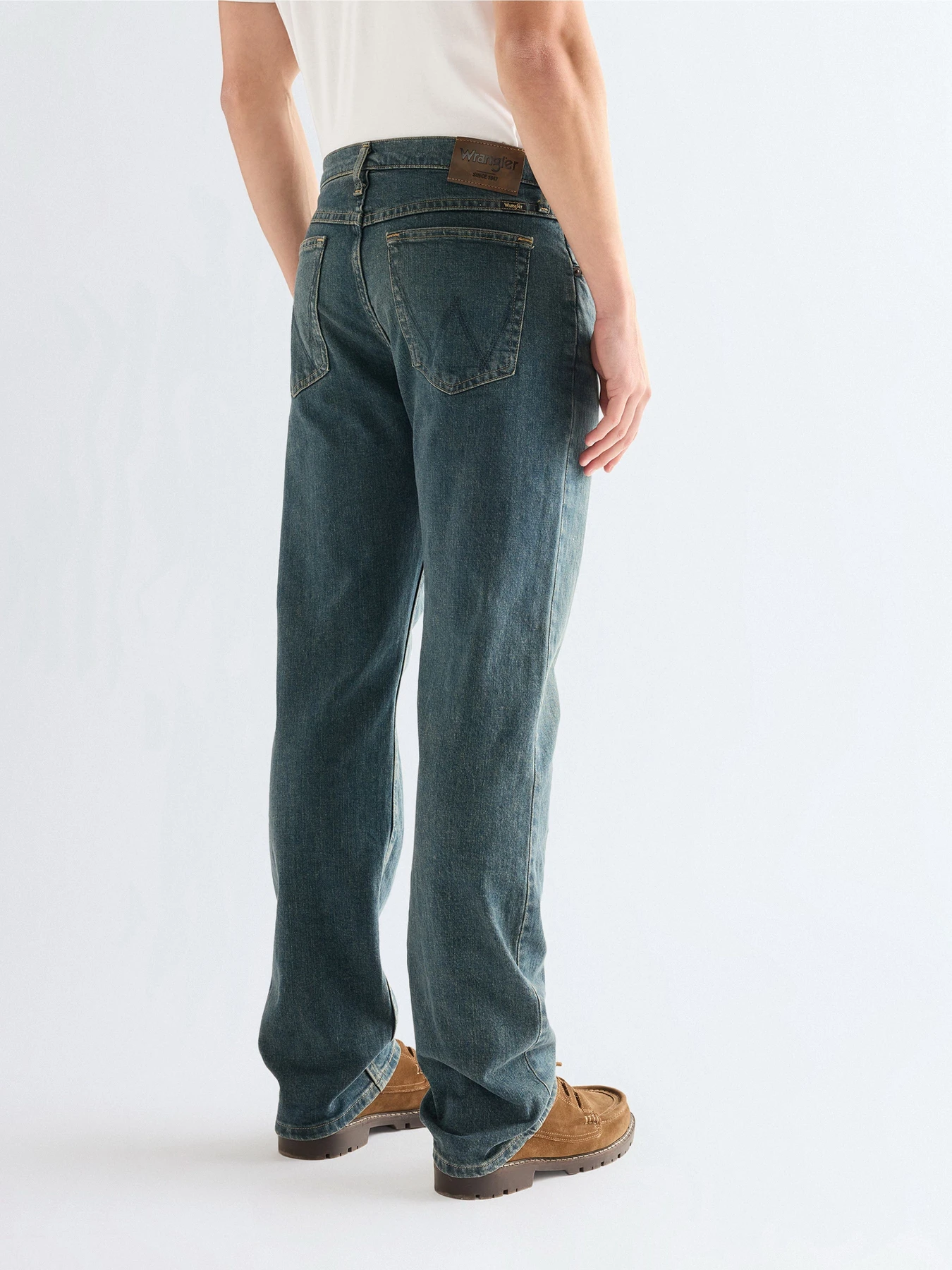 Джинсы Wrangler REGULAR FIT модель 112352955 Фото
