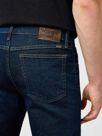 Джинсы Wrangler REGULAR FIT модель 112352956 Фото