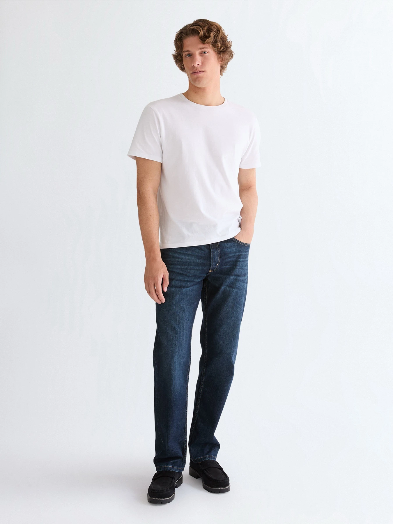 Джинсы Wrangler RELAXED FIT модель 112352957 Фото