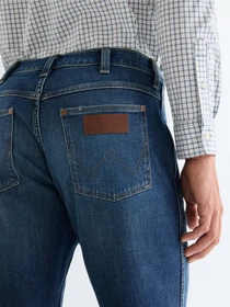 Джинси Wrangler GREENSBORO модель 112377800 Фото