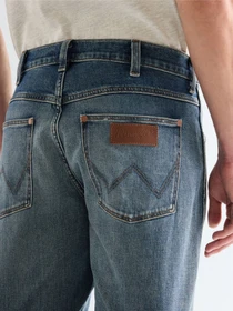Джинси Wrangler FRONTIER модель 112377828 Фото