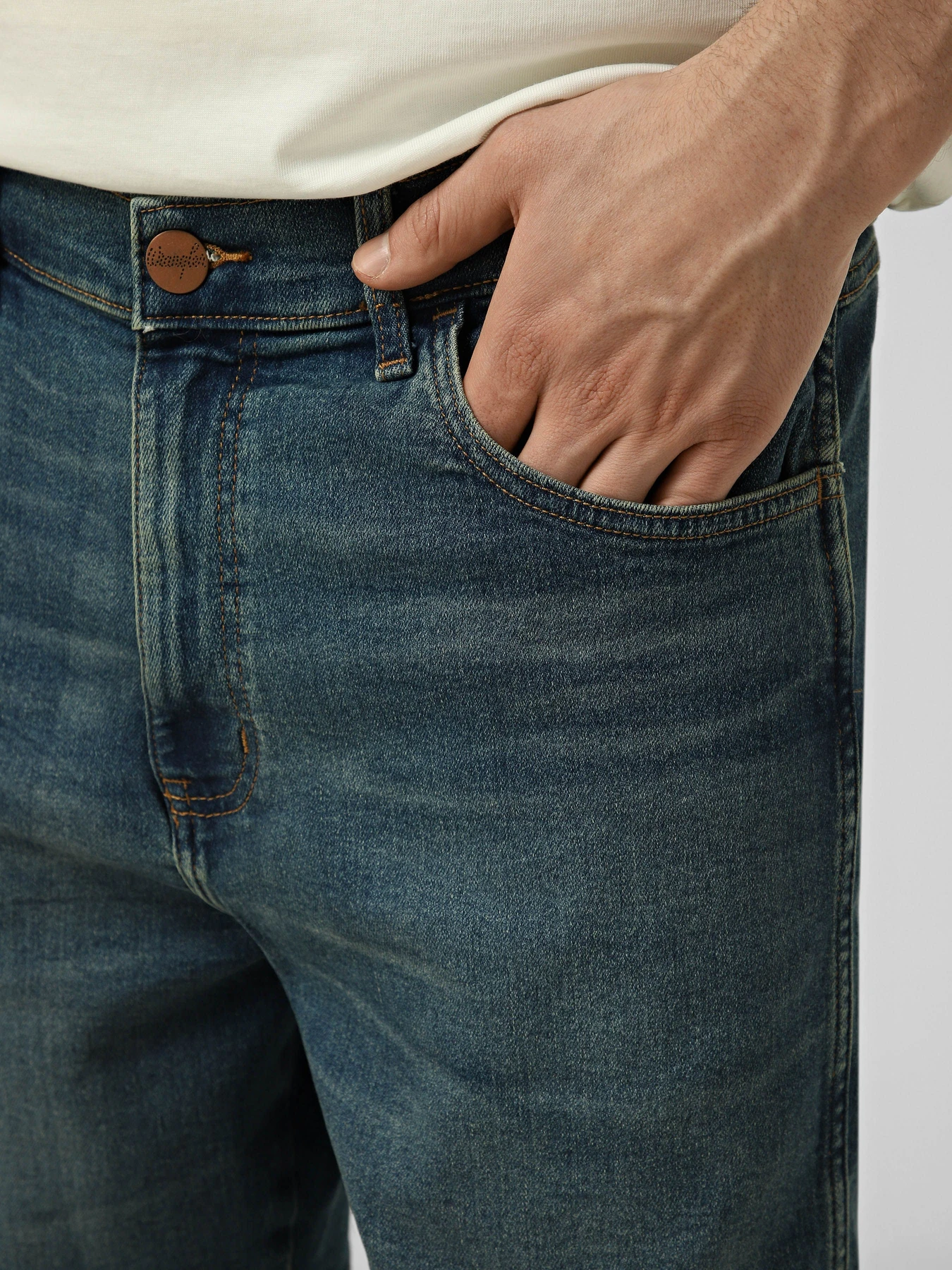 Шорти Wrangler FRONTIER SHORT модель 112378462 Шорти Wrangler FRONTIER SHORT модель 112378462 Фото