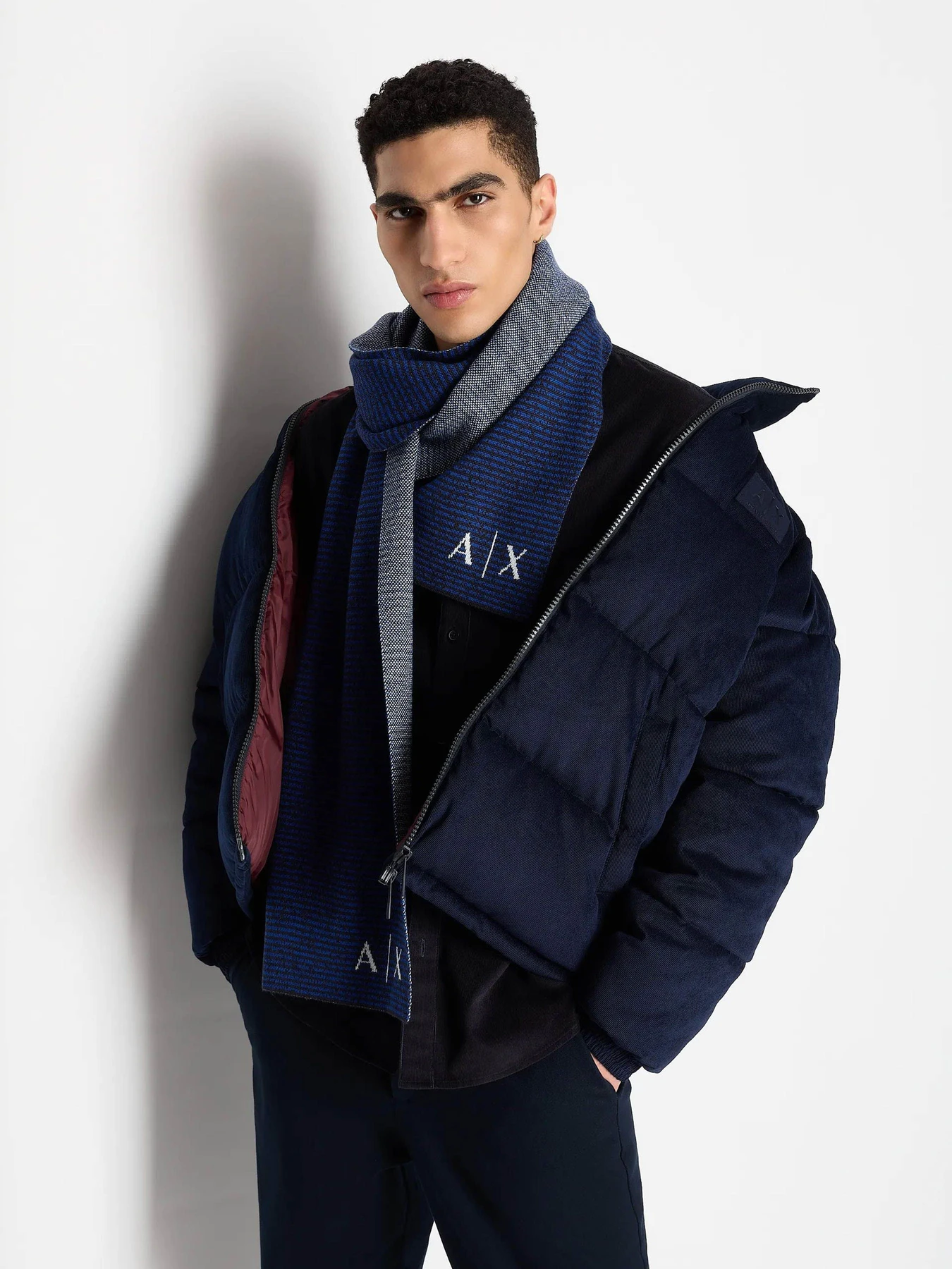 Шарфы и платки Armani Exchange модель 954609-3F303-18535 Шарфы и платки Armani Exchange модель 954609-3F303-18535 Фото