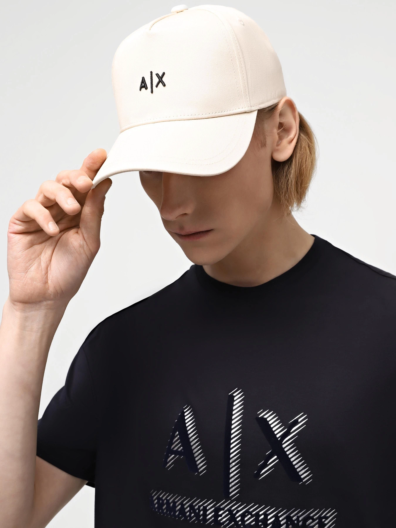 Шапки и кепки Armani Exchange Essential модель 954112-CC571-14512 Шапки и кепки Armani Exchange Essential модель 954112-CC571-14512 Фото