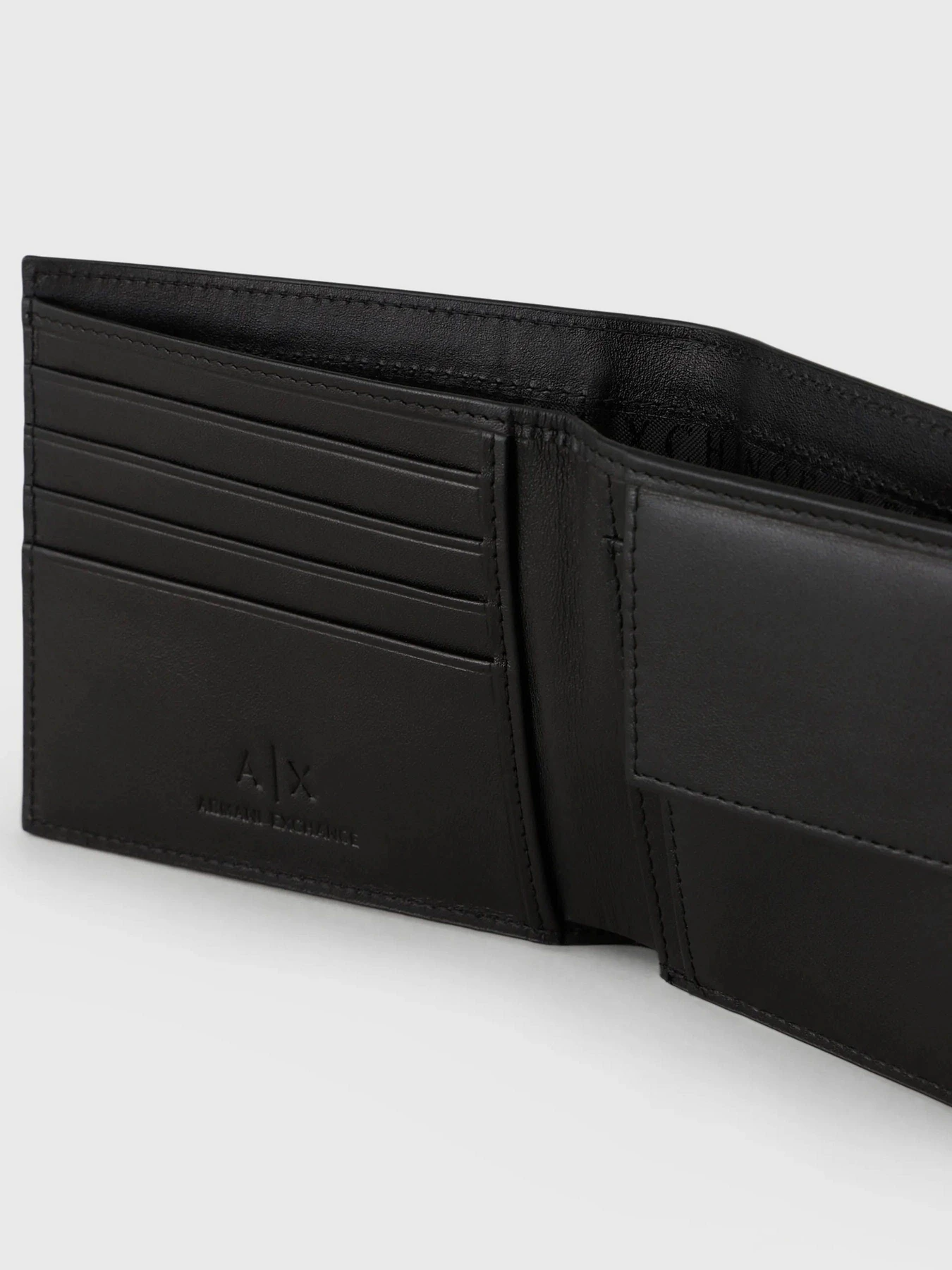 Гаманці Armani Exchange Essential модель 958098-CC845-00020 Гаманці Armani Exchange Essential модель 958098-CC845-00020 Фото
