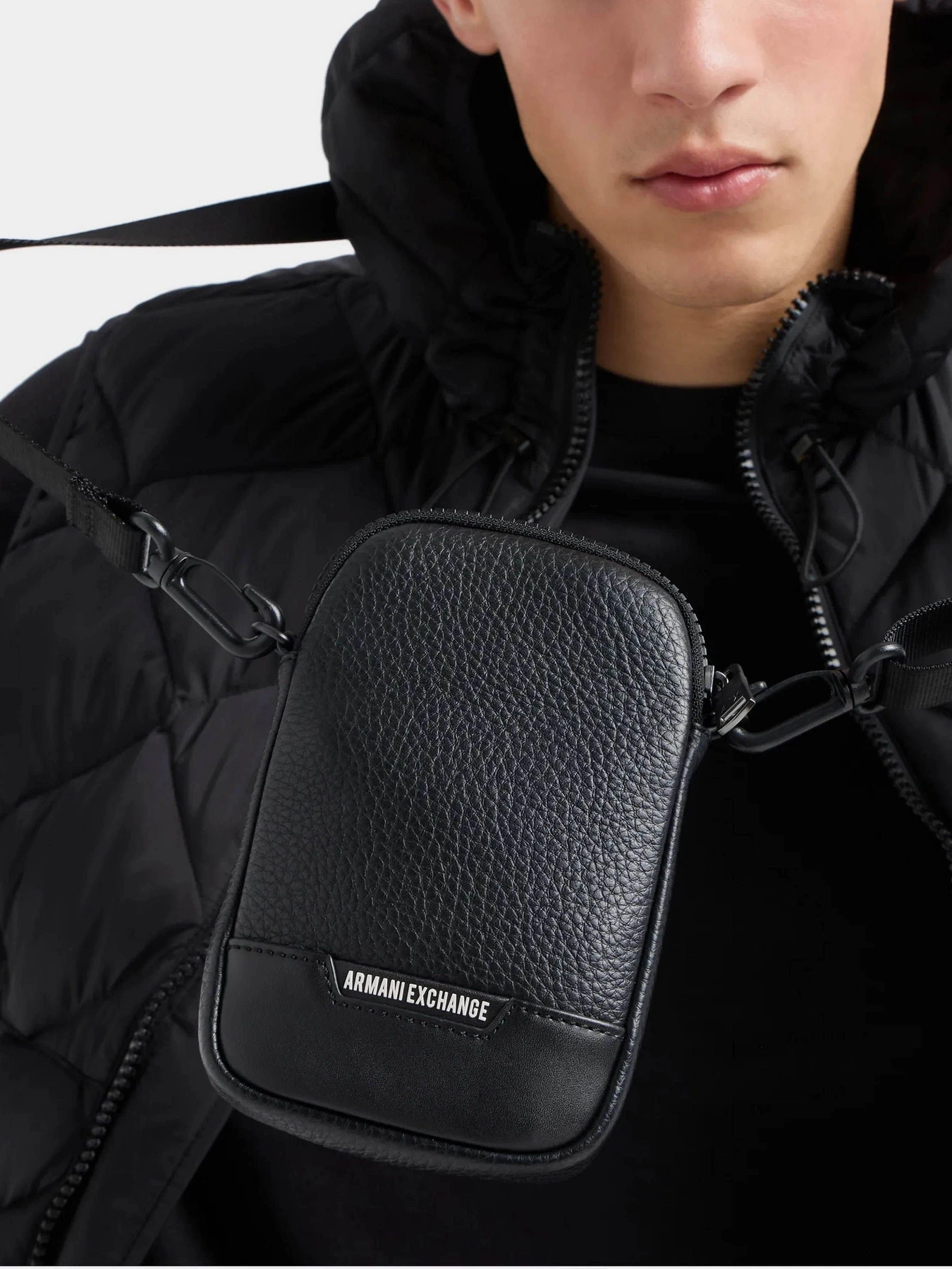 Аксессуары для смартфонов Armani Exchange модель 958547-4F863-00020 Аксессуары для смартфонов Armani Exchange модель 958547-4F863-00020 Фото
