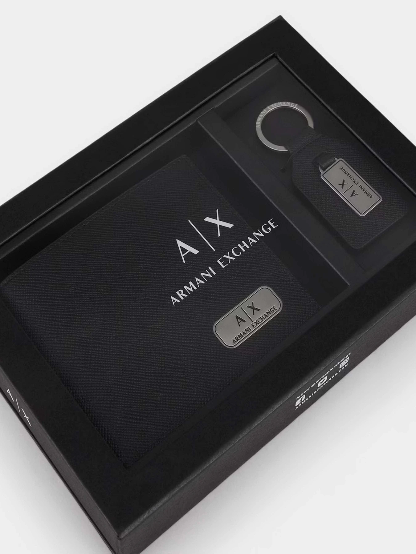 Кошельки Armani Exchange Essential модель 958487-CC843-00020 Кошельки Armani Exchange Essential модель 958487-CC843-00020 Фото