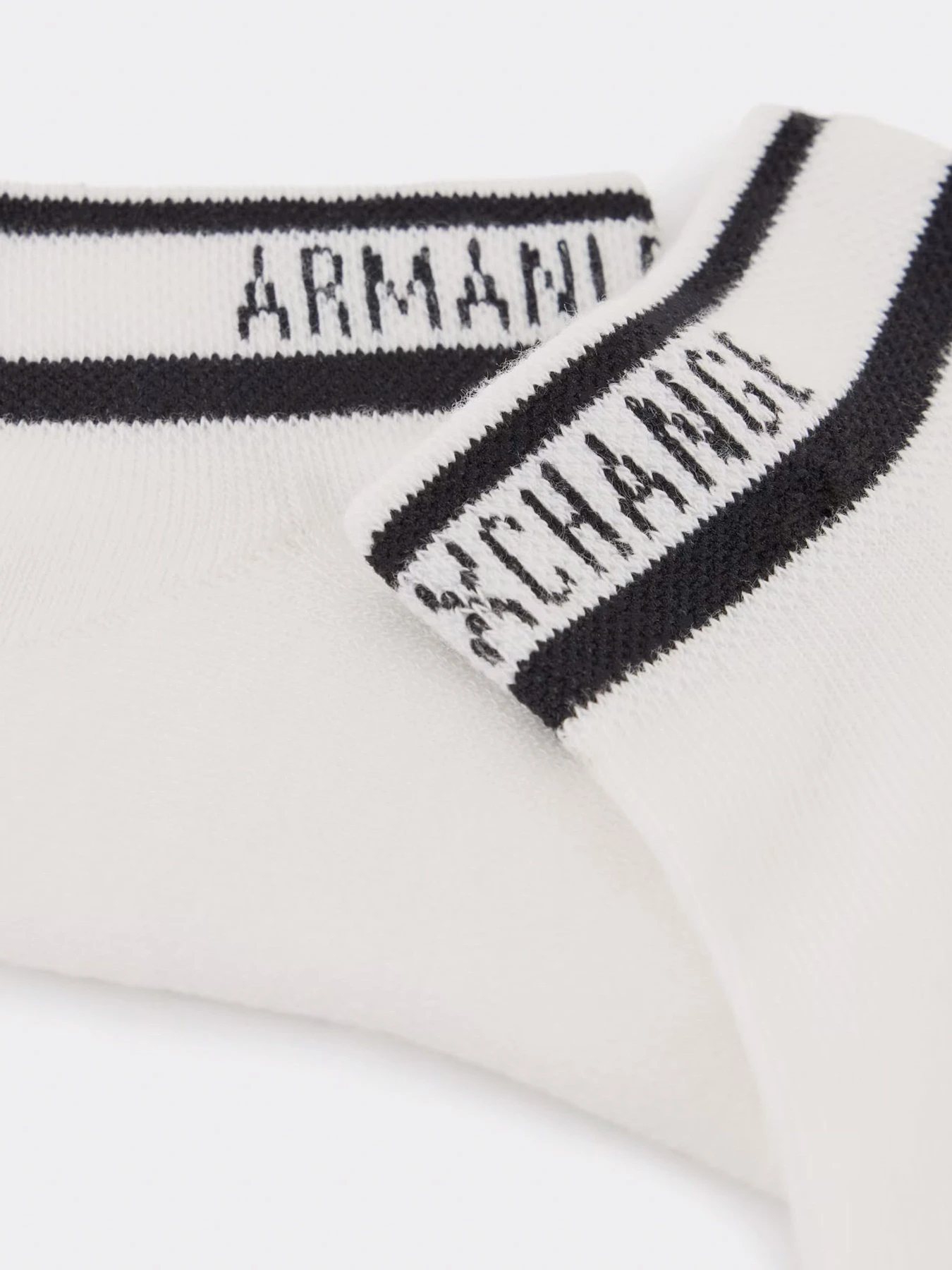 Носки и гольфы Armani Exchange модель XW000930-AF13681-U0002 Носки и гольфы Armani Exchange модель XW000930-AF13681-U0002 Фото