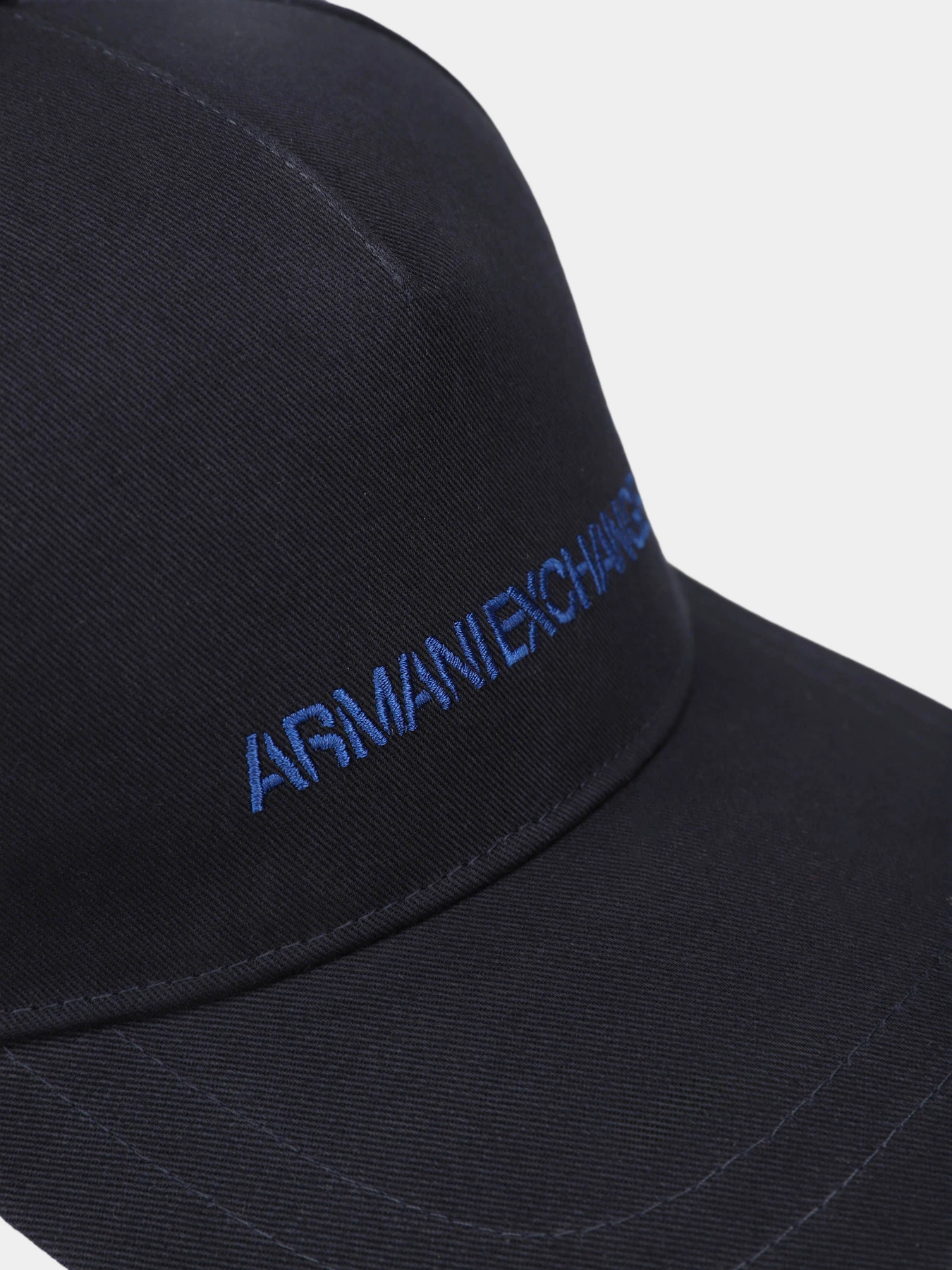 Шапки и кепки Armani Exchange модель XM002829-AF15502-UB101 Шапки и кепки Armani Exchange модель XM002829-AF15502-UB101 Фото