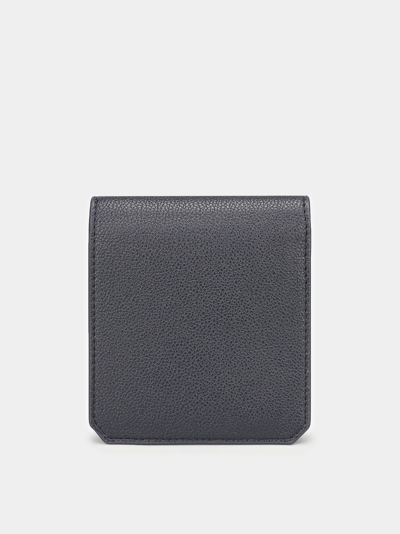 Гаманці Armani Exchange модель XM002591-AF22651-UB101 Гаманці Armani Exchange модель XM002591-AF22651-UB101 Фото