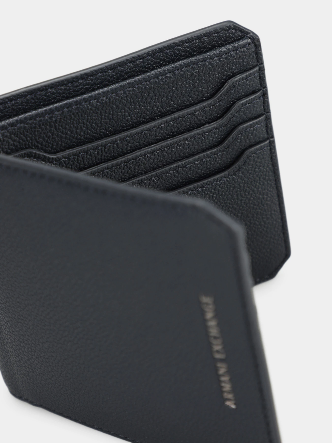 Гаманці Armani Exchange модель XM002592-AF22651-UB101 Гаманці Armani Exchange модель XM002592-AF22651-UB101 Фото