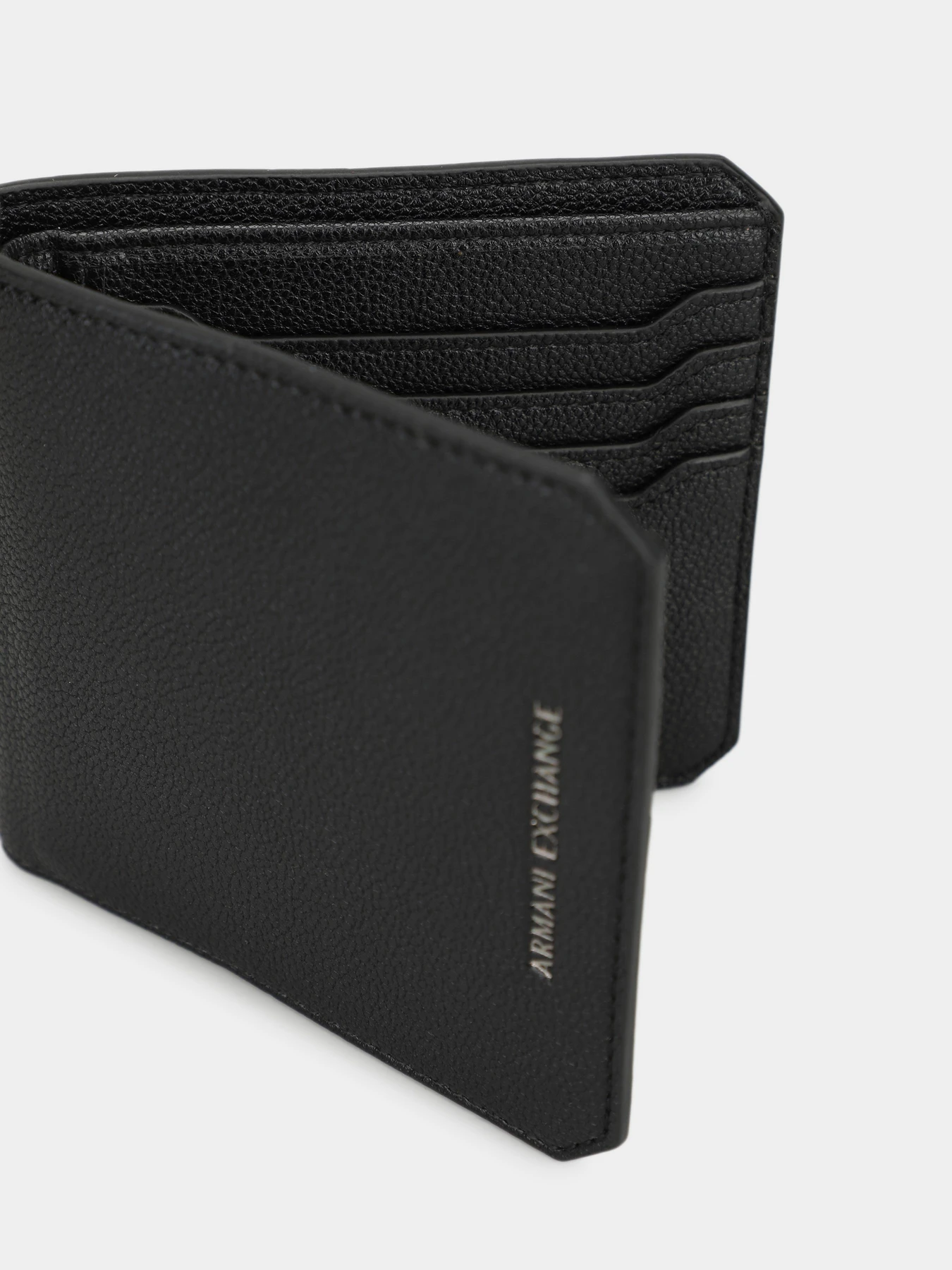 Гаманці Armani Exchange модель XM002592-AF22651-UC001 Гаманці Armani Exchange модель XM002592-AF22651-UC001 Фото