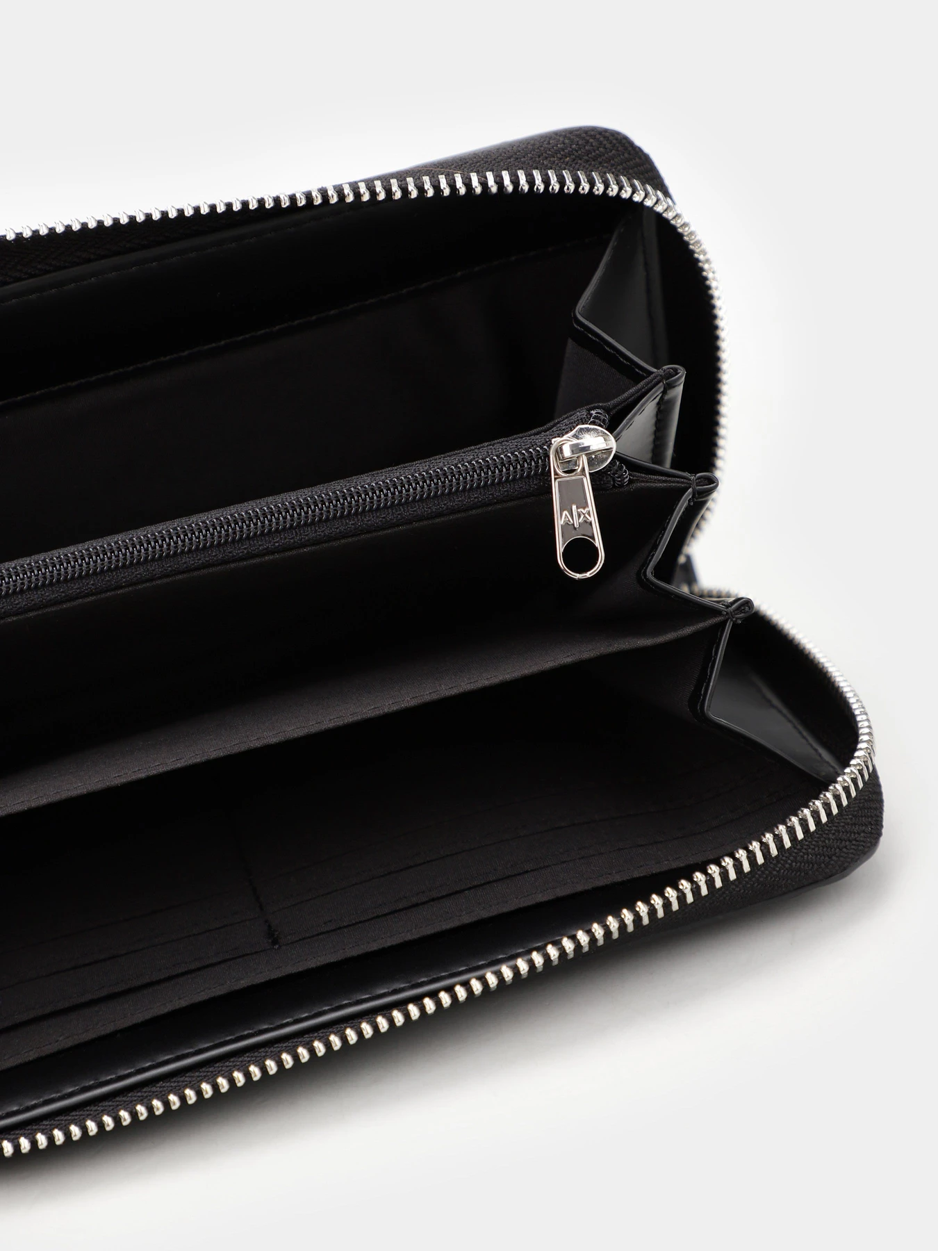 Гаманці Armani Exchange модель 948451-CC793-00020 Фото