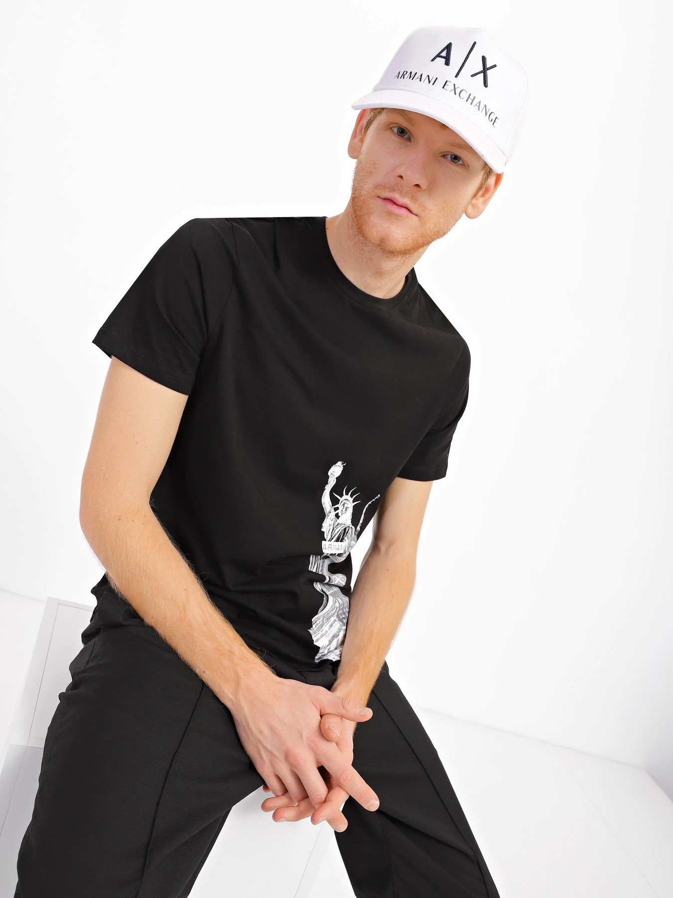 Шапки та кепки Armani Exchange Essential модель 954039-CC513-00812 Шапки та кепки Armani Exchange Essential модель 954039-CC513-00812 Фото