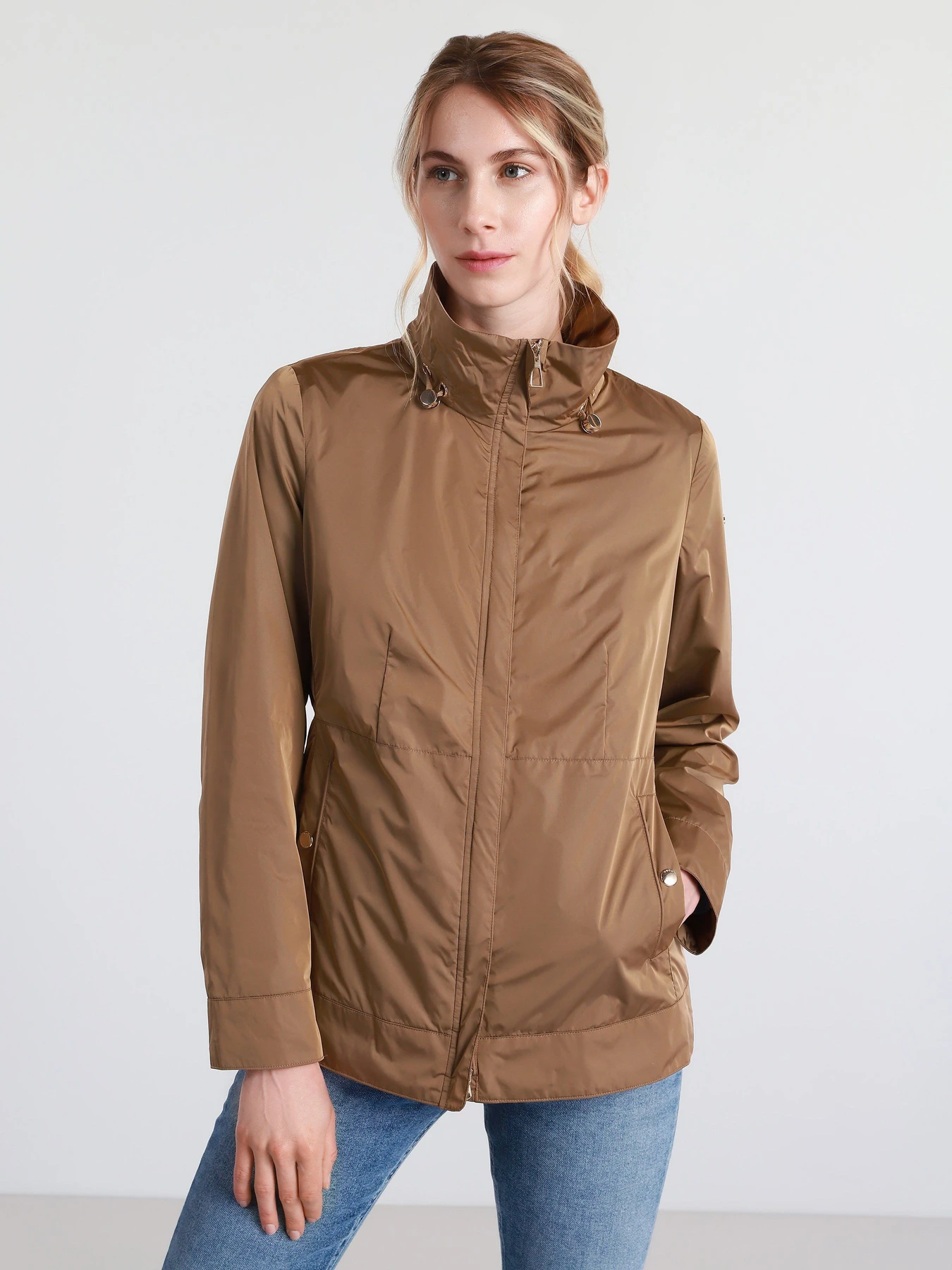 Куртки та дублянки Geox Tianna модель W1220W-T2453-F5215 Куртки та дублянки Geox Tianna модель W1220W-T2453-F5215 Фото