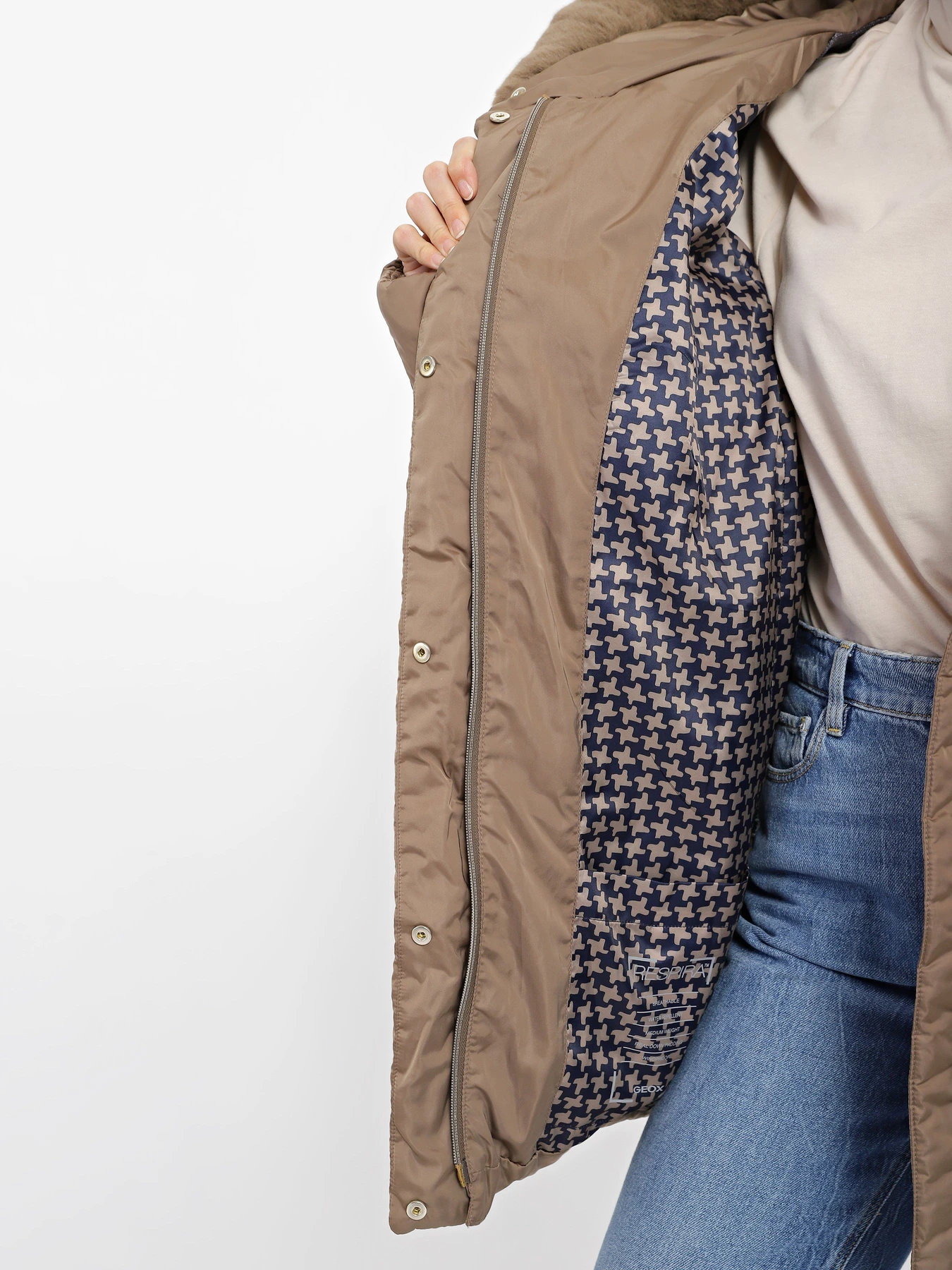 Куртки та дублянки Geox Chloo модель W2625M-T2655-F6218 Куртки та дублянки Geox Chloo модель W2625M-T2655-F6218 Фото