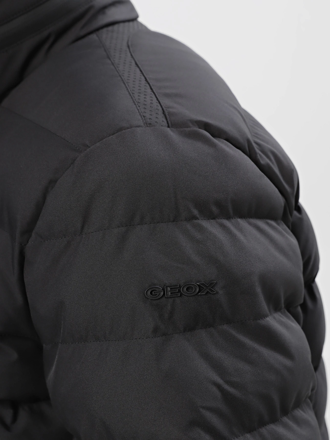 Куртки та дублянки Geox Hallson модель M3628T-T2887-F9000 Куртки та дублянки Geox Hallson модель M3628T-T2887-F9000 Фото