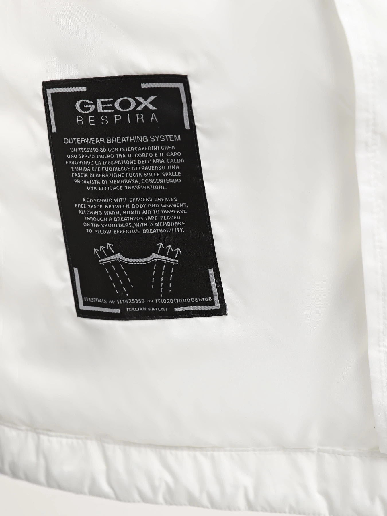 Куртки и дубленки Geox W Meleda модель W4520M-T3058-F2128 Куртки и дубленки Geox W Meleda модель W4520M-T3058-F2128 Фото